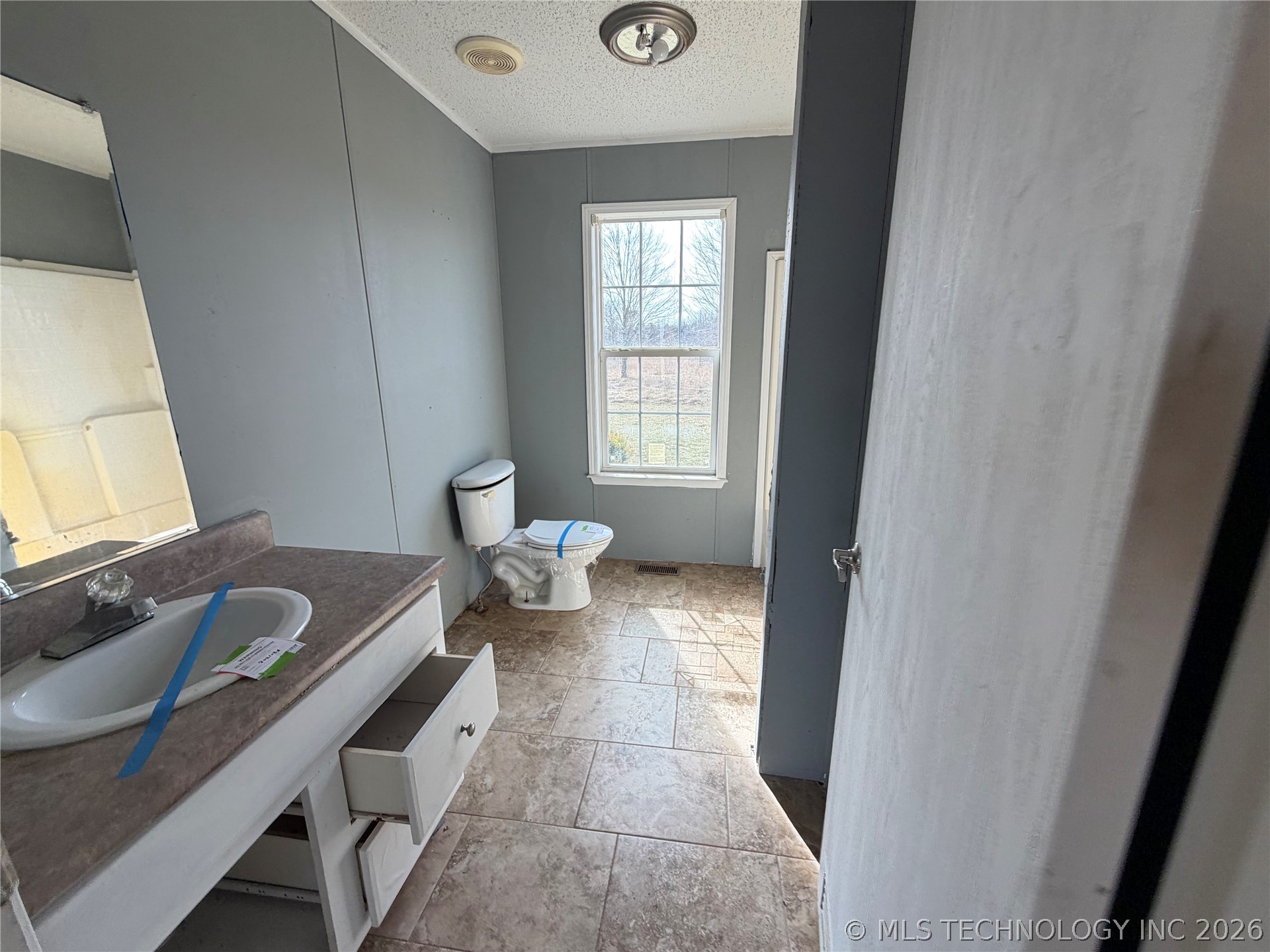 69251 E 290 Property Photo 3
