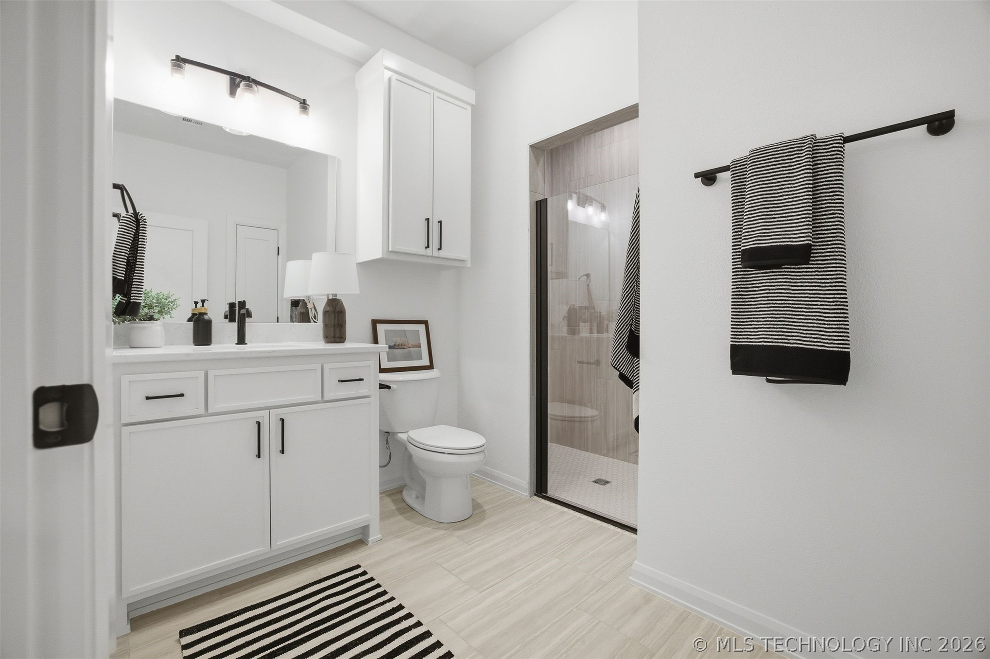 504 E B Street 1103 Property Photo 25