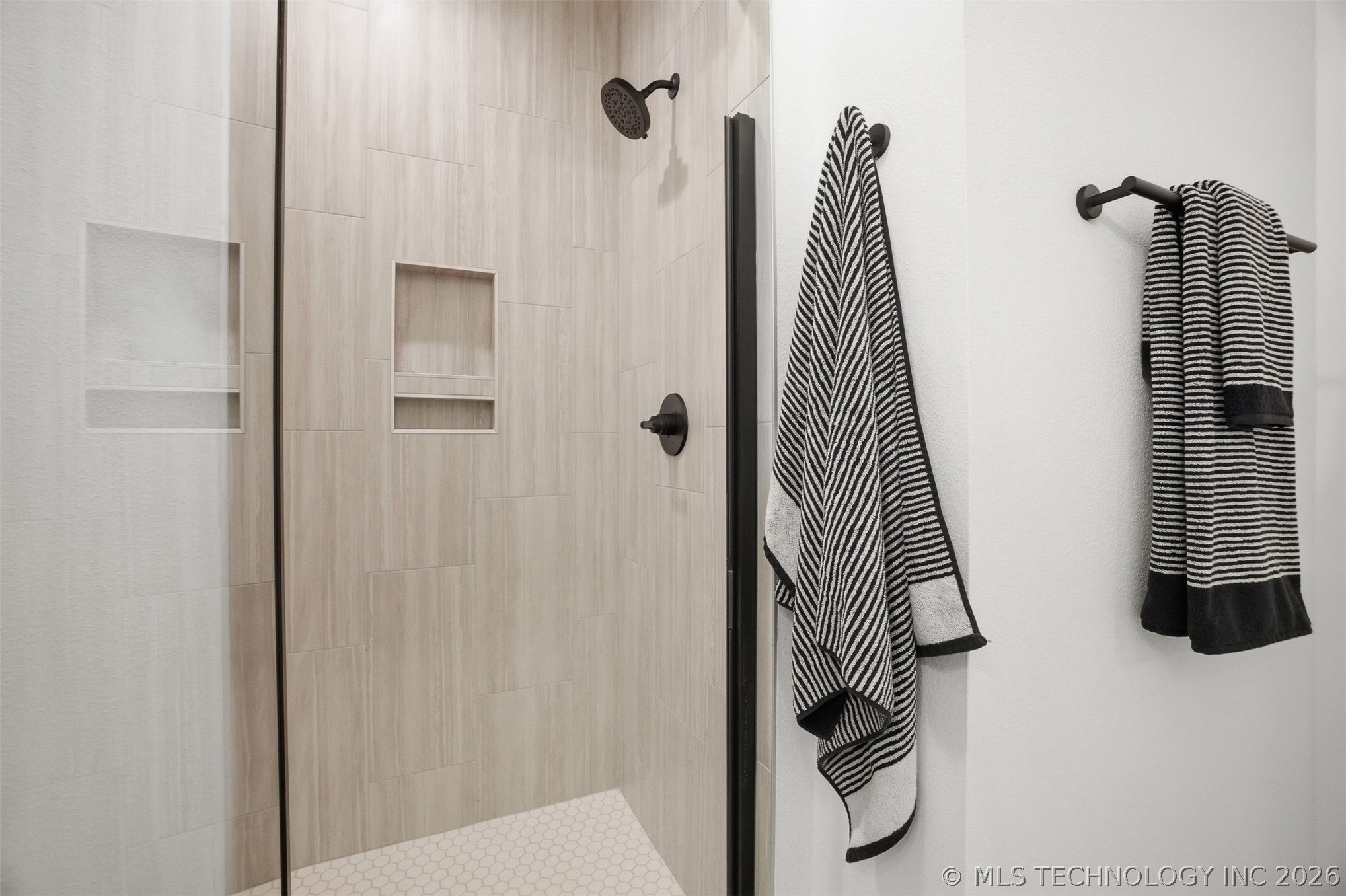 504 E B Street 1103 Property Photo 27