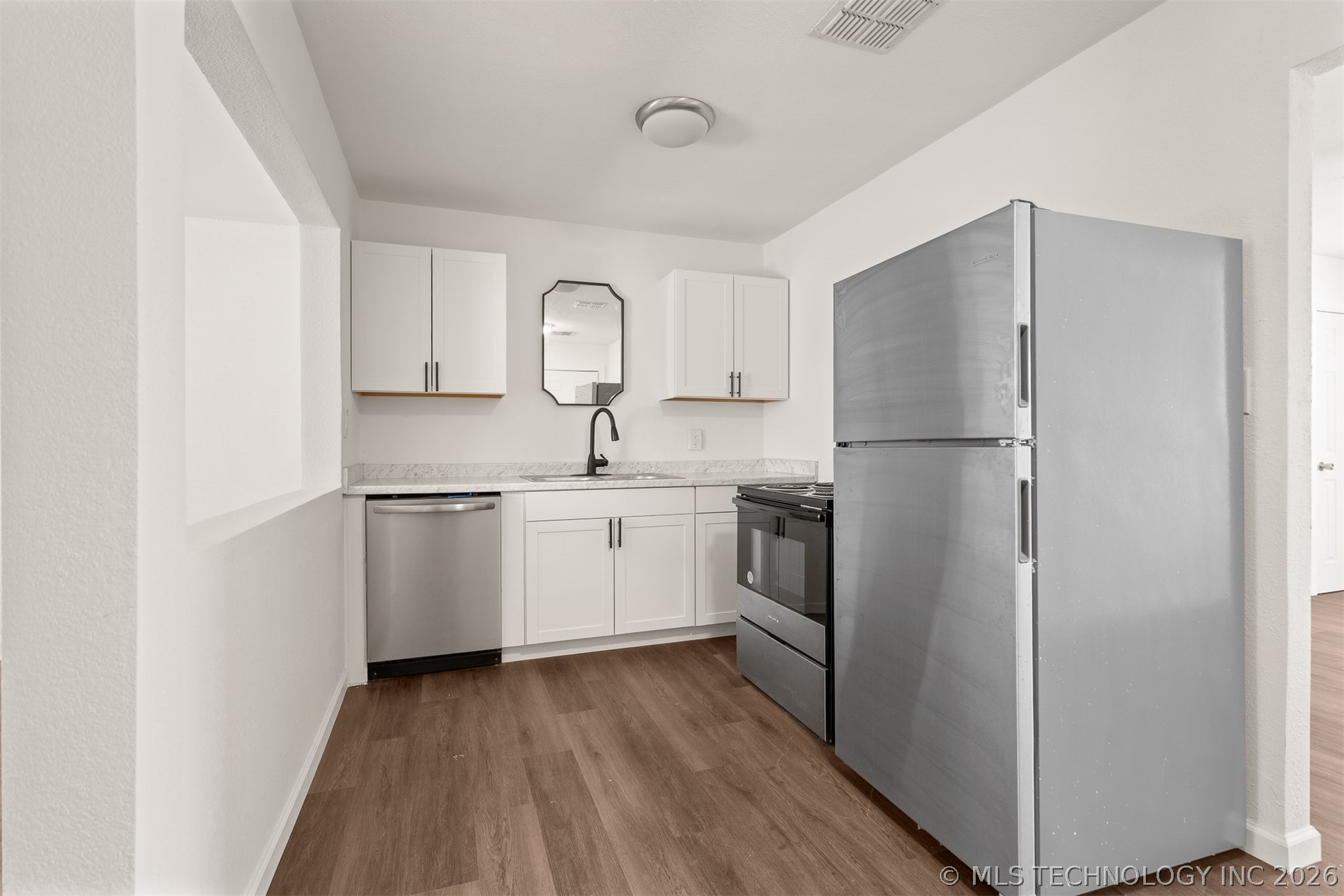 108 Frances Street Property Photo 7
