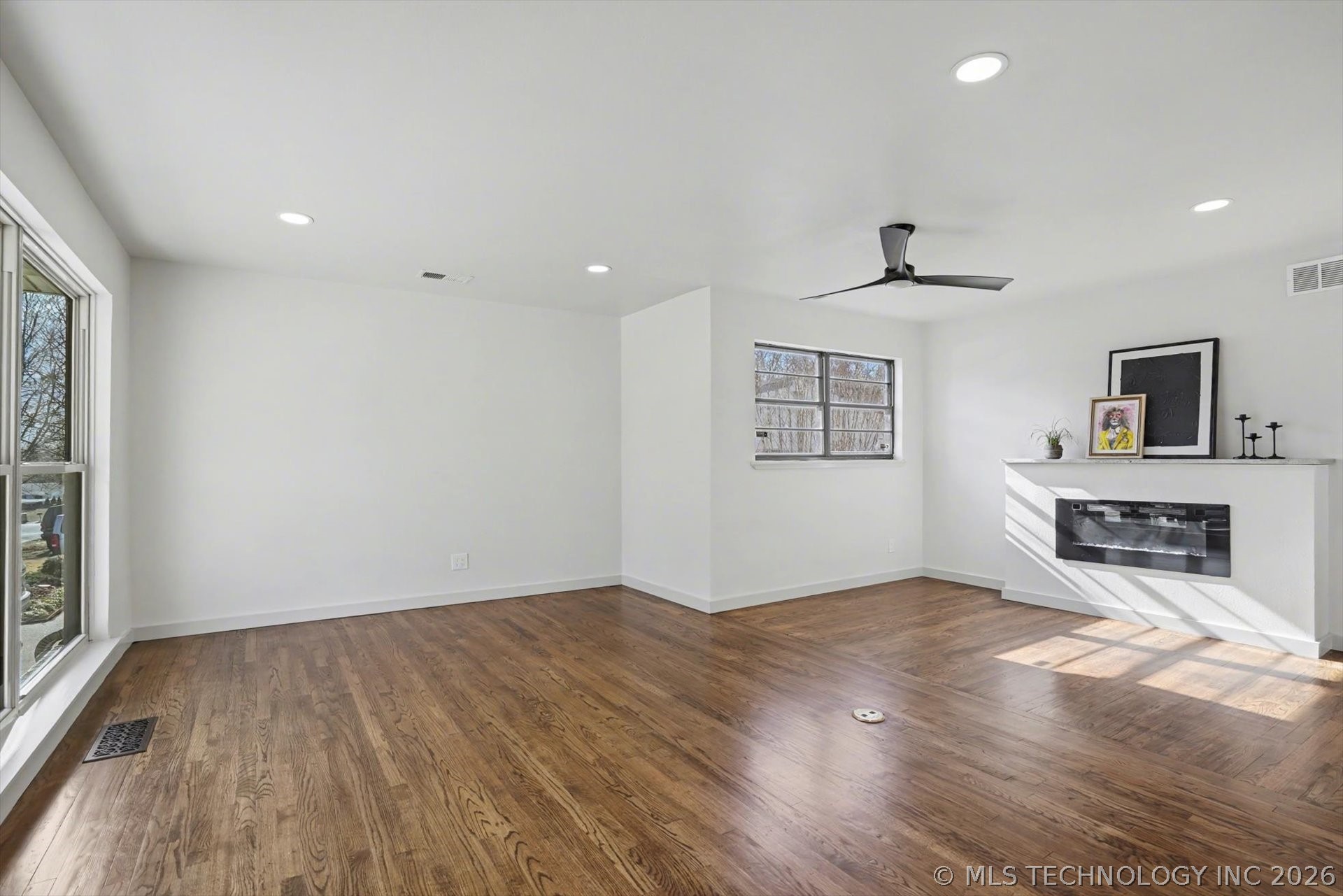 908 N Ash Avenue Property Photo 7