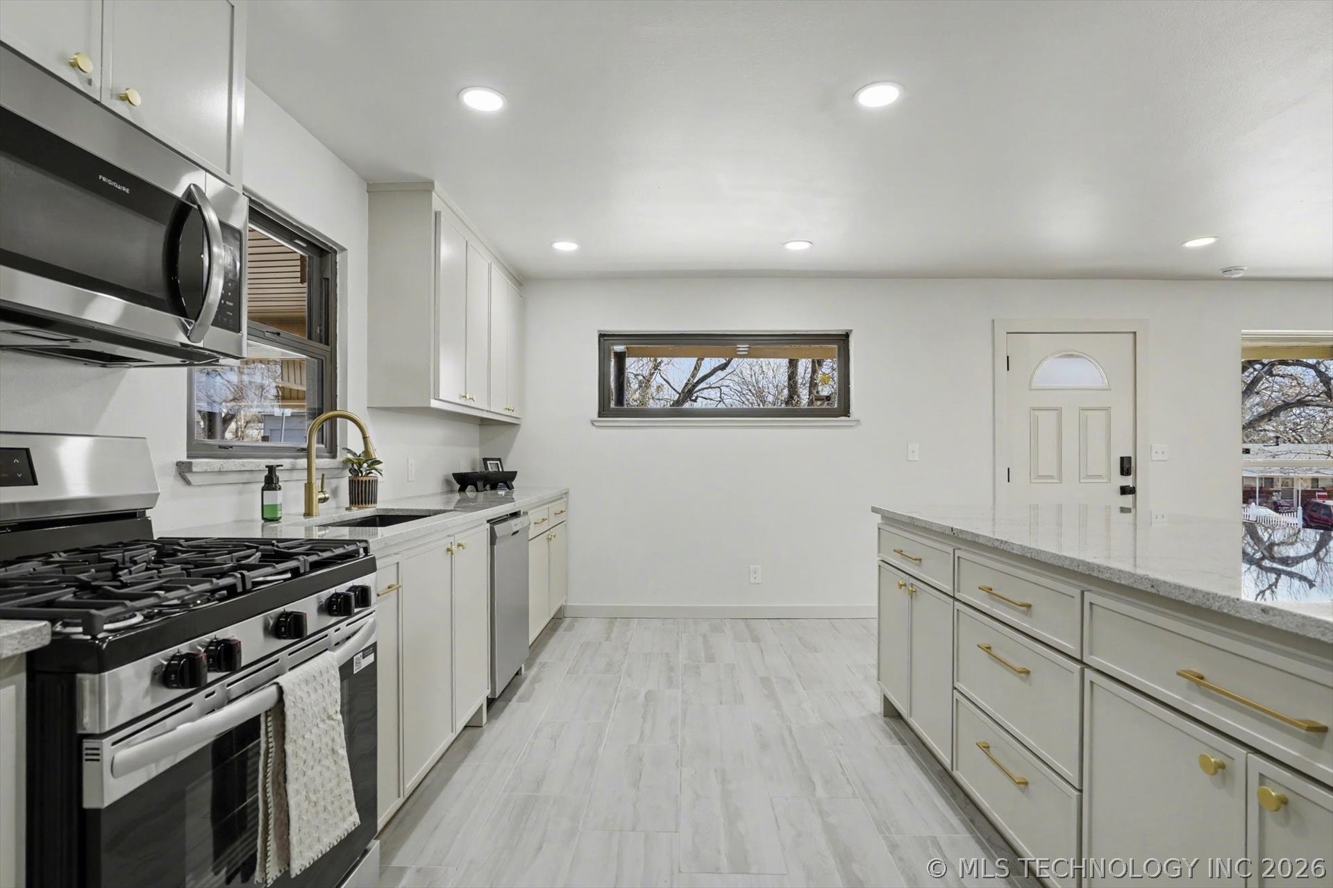 908 N Ash Avenue Property Photo 14