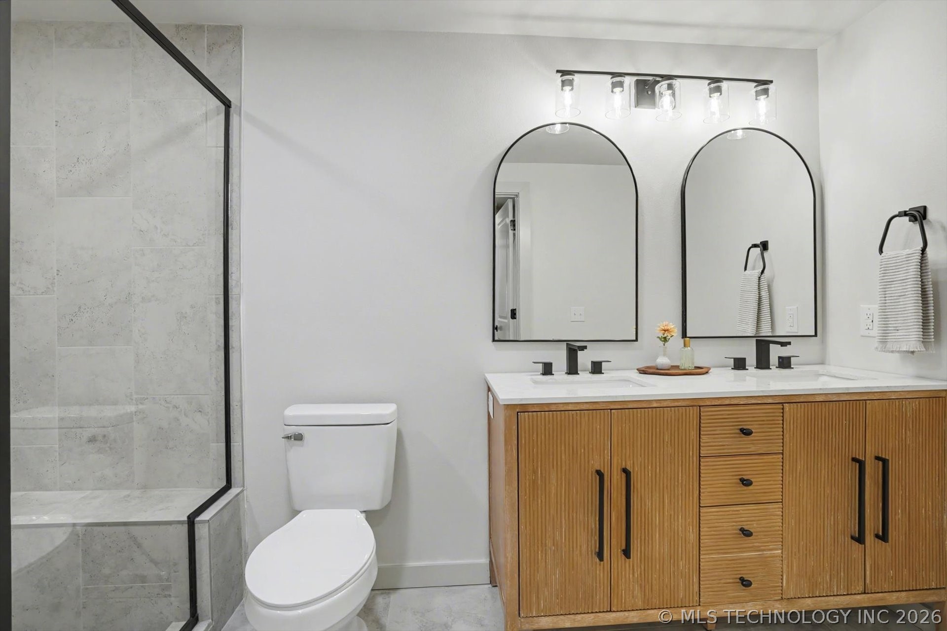 908 N Ash Avenue Property Photo 27