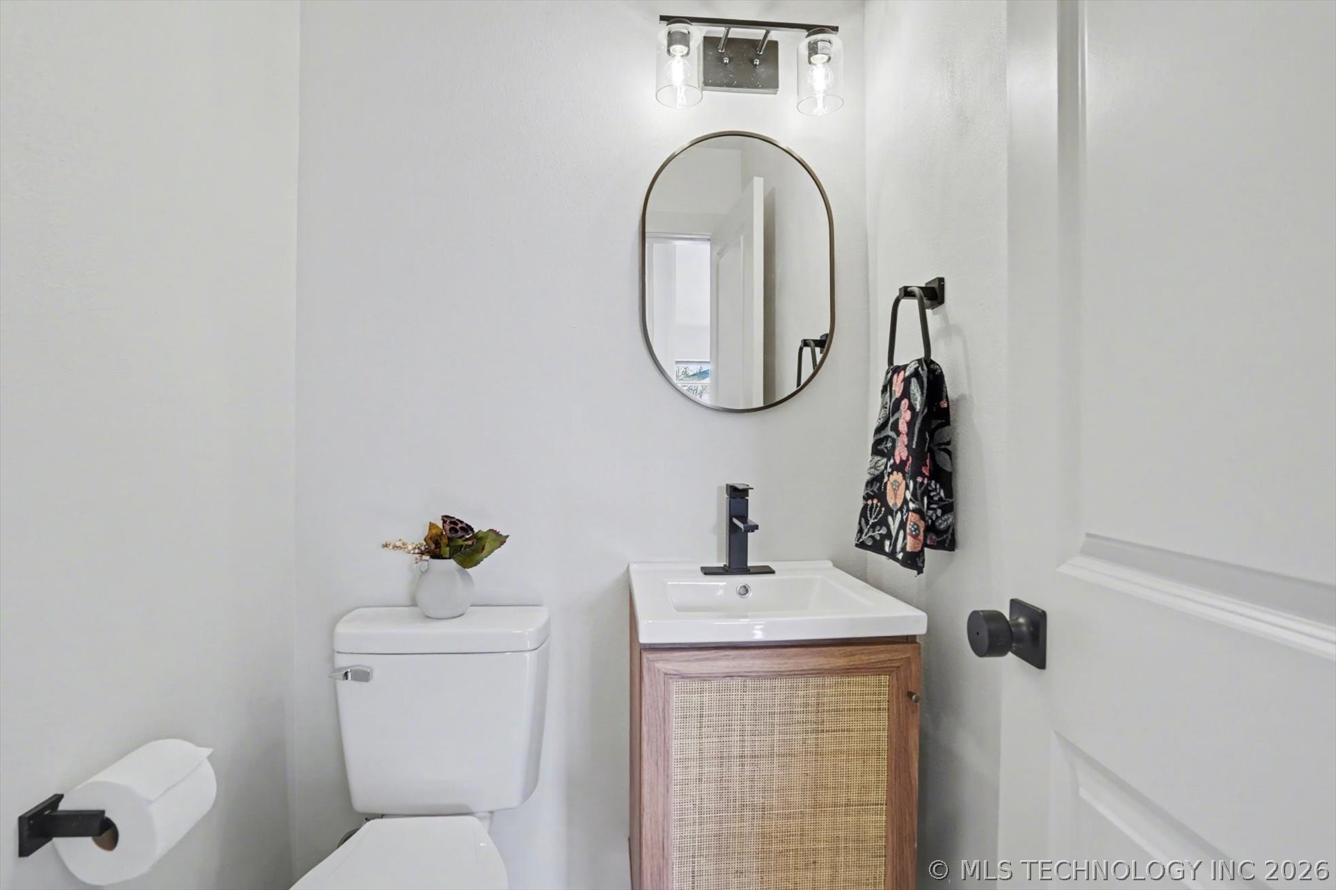 908 N Ash Avenue Property Photo 32