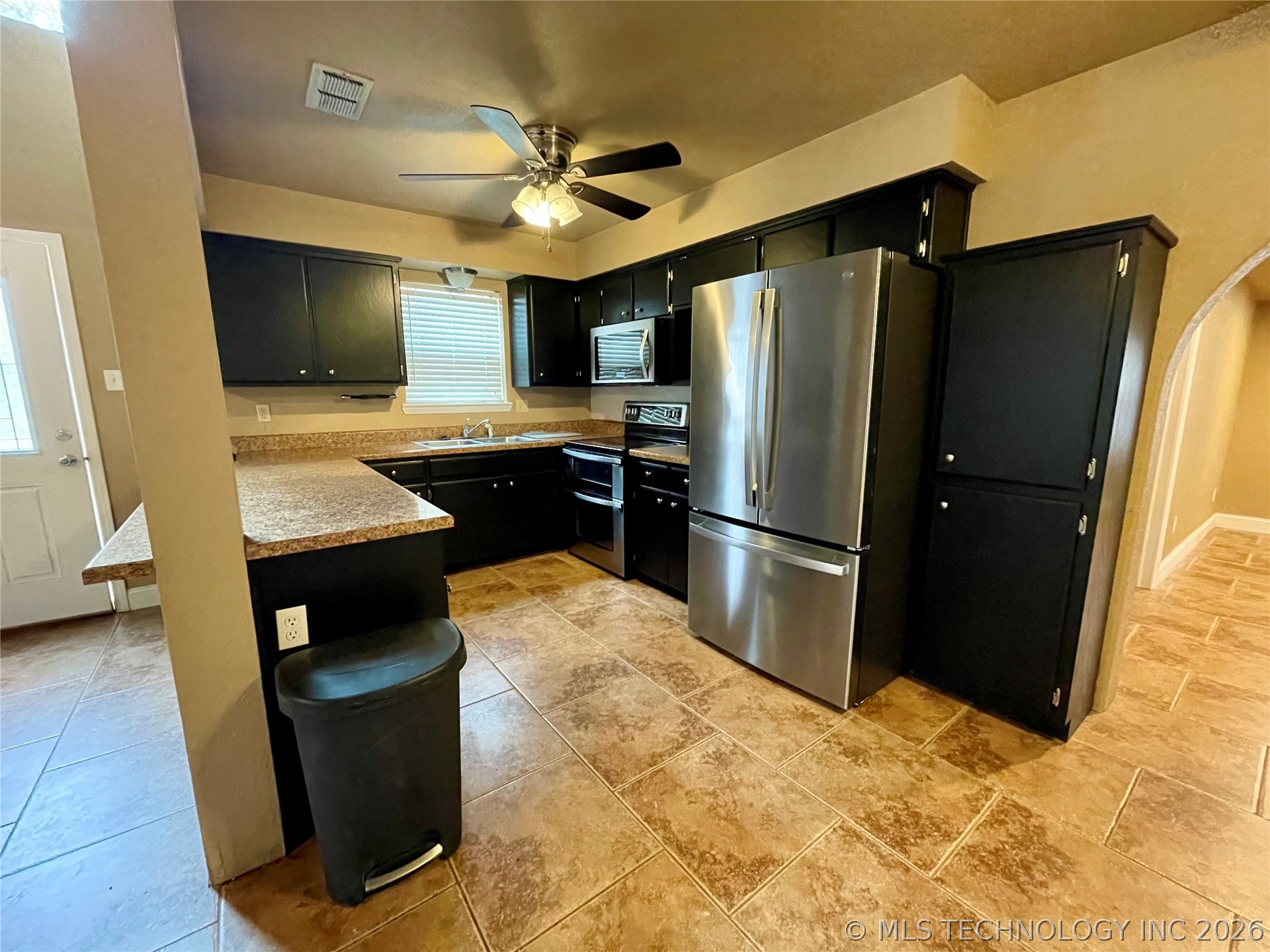 10830 Standing Oak Drive Property Photo 8