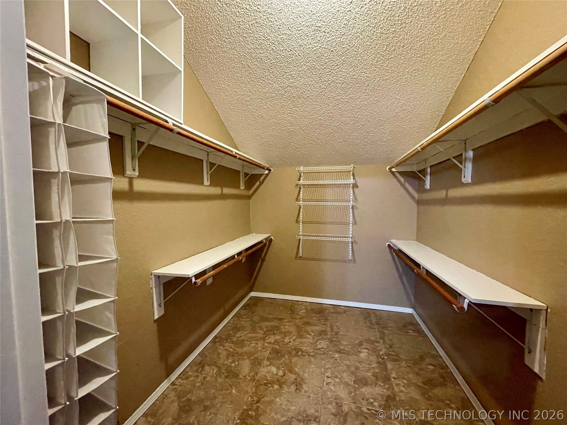10830 Standing Oak Drive Property Photo 15
