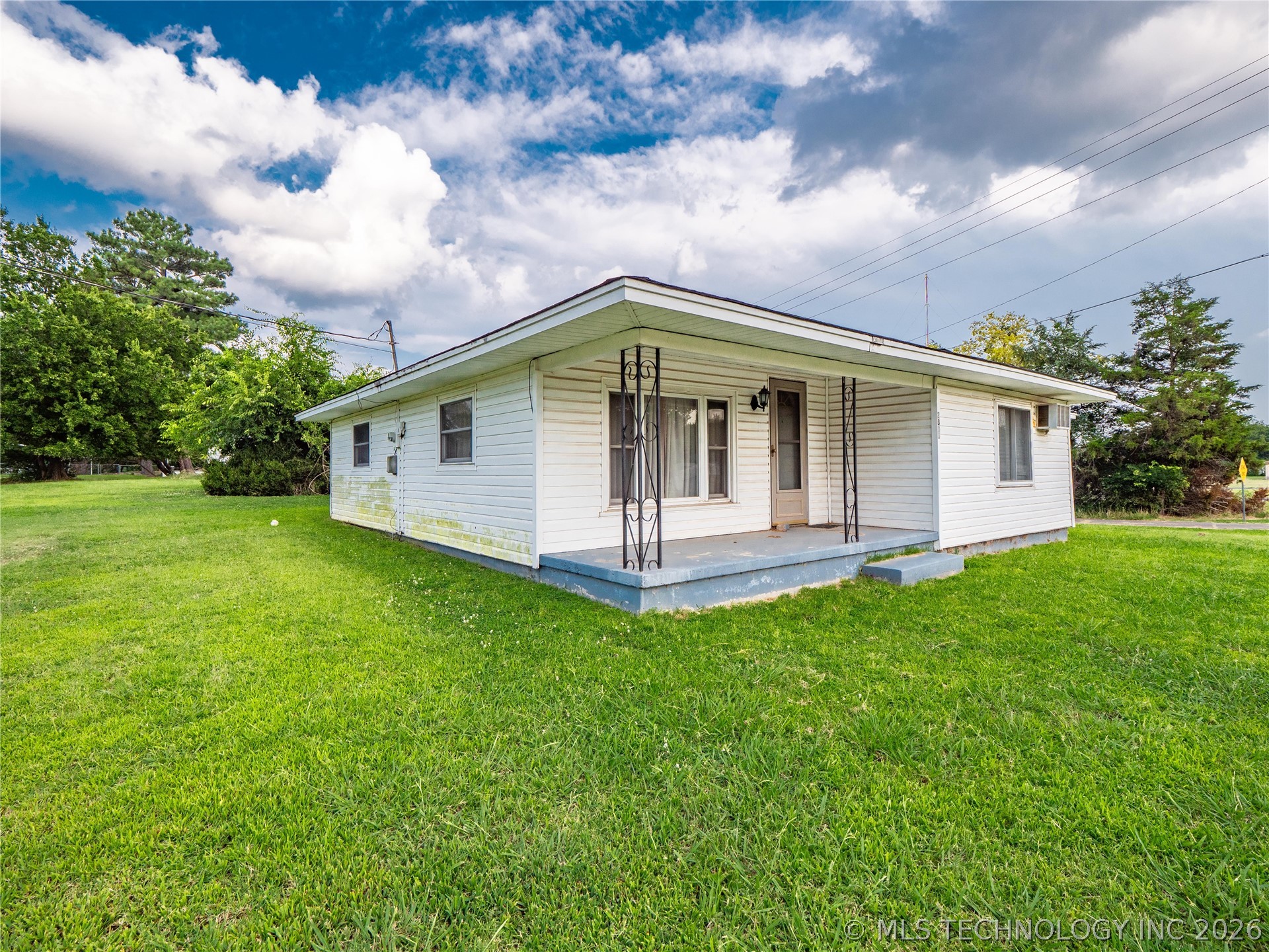 2300 N A Street Property Photo 1
