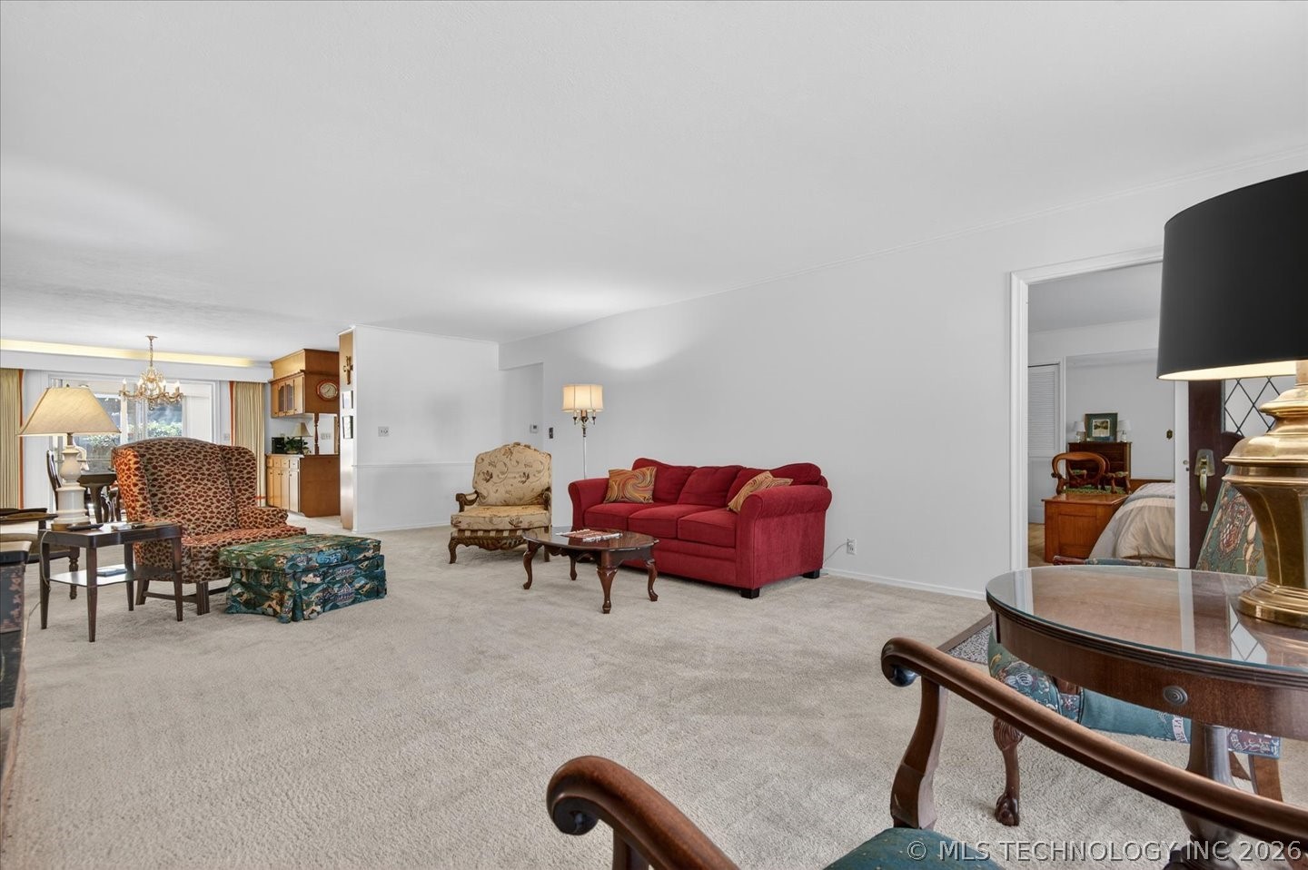 105 W 12th Street Property Photo 4