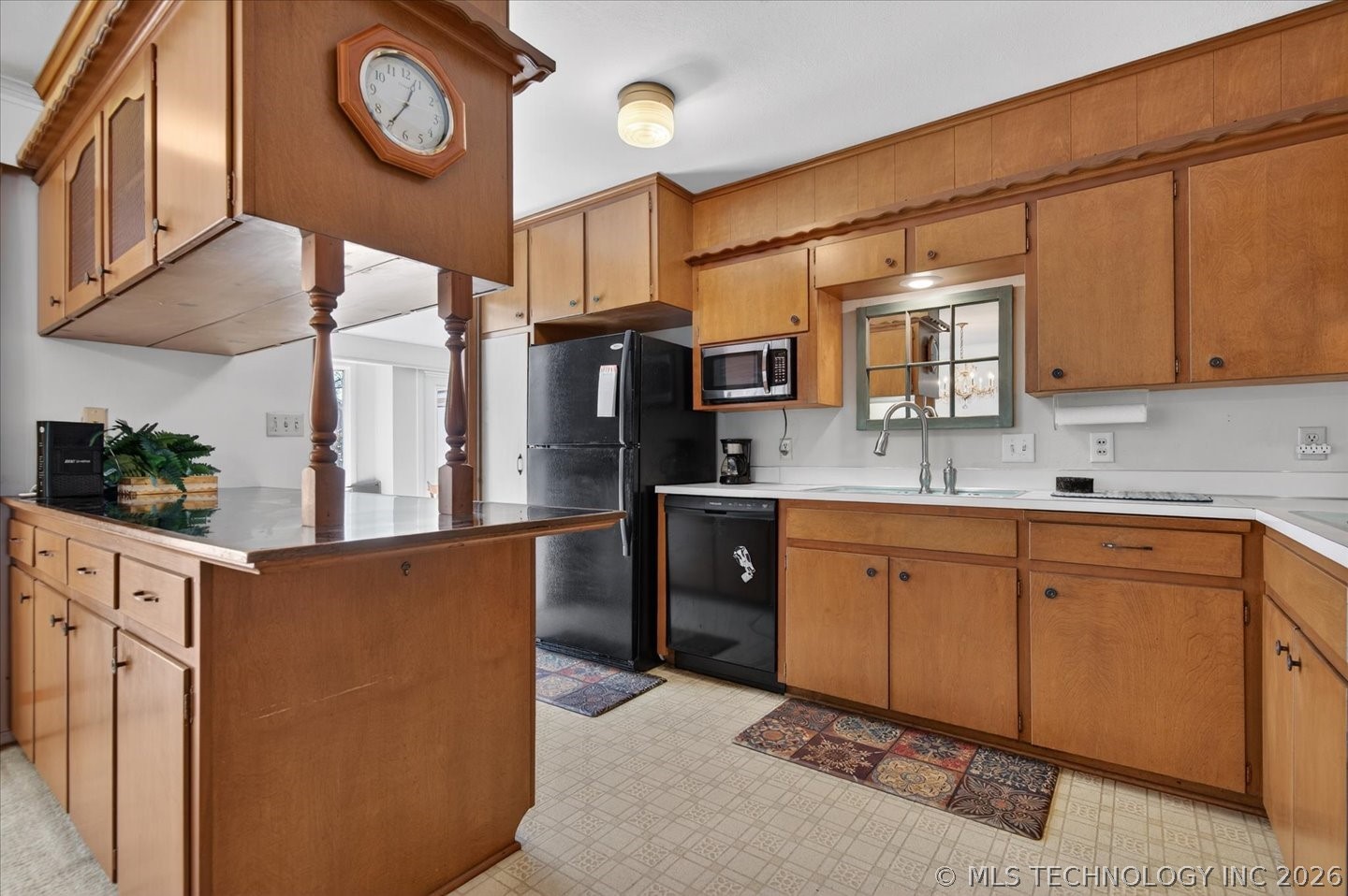 105 W 12th Street Property Photo 7