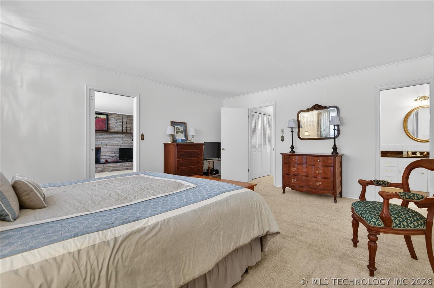 105 W 12th Street Property Photo 15