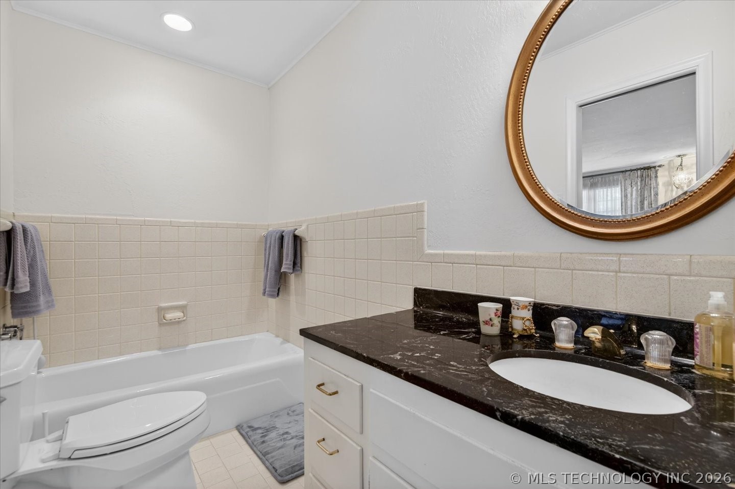 105 W 12th Street Property Photo 18