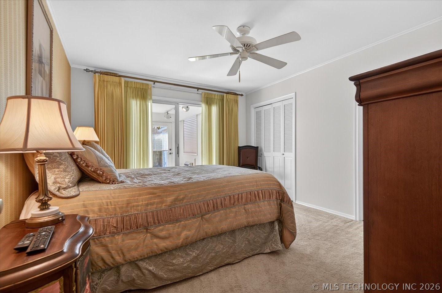 105 W 12th Street Property Photo 19