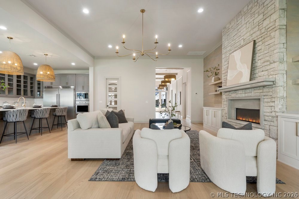 12030 S Vandalia Avenue Property Photo 12