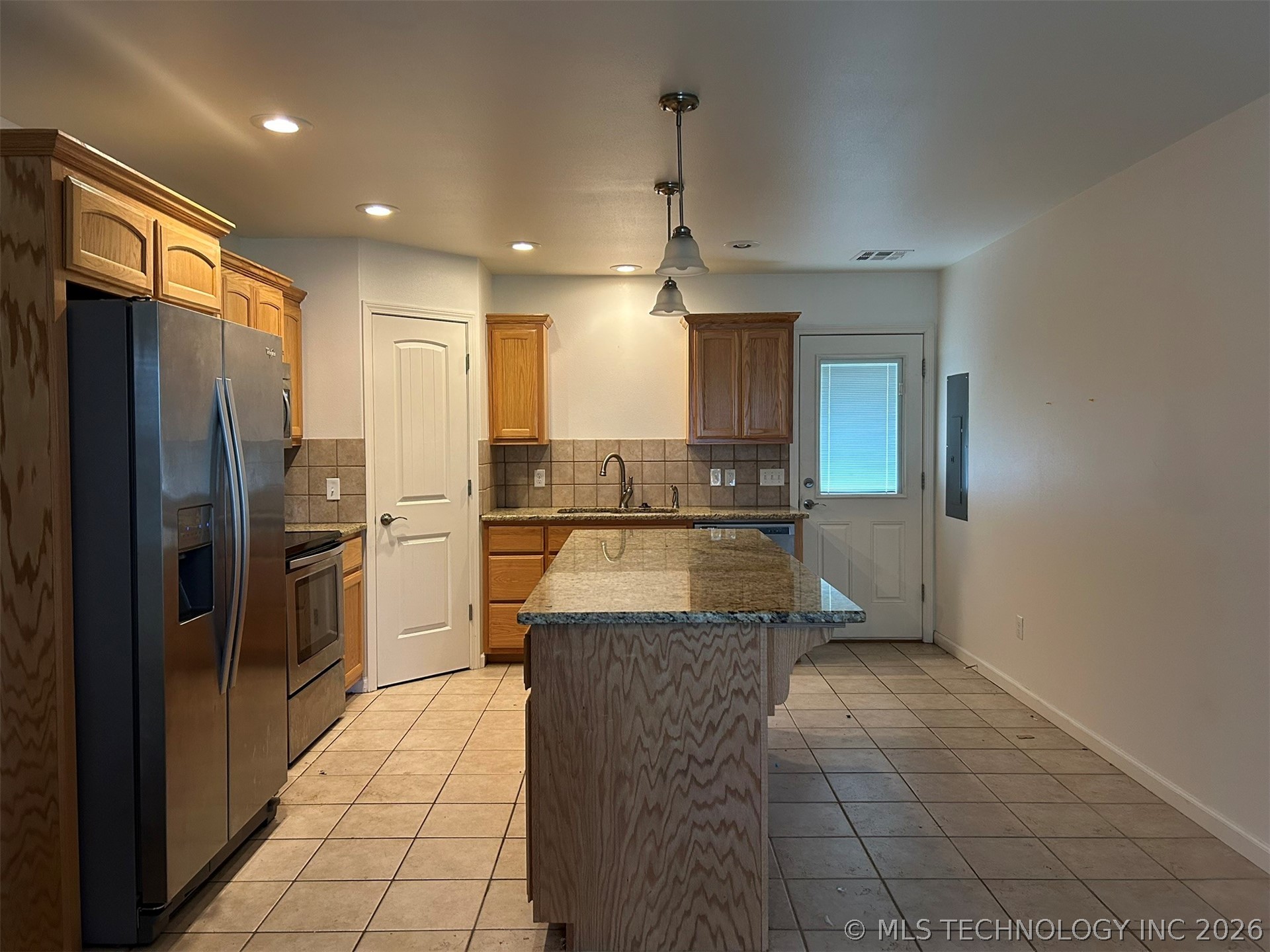 355 E Spring Street Property Photo 3