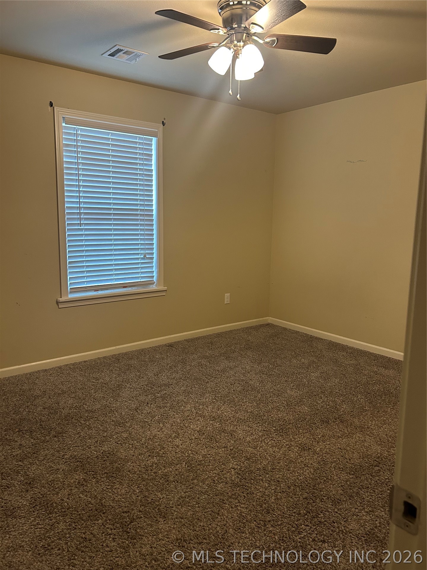 355 E Spring Street Property Photo 8