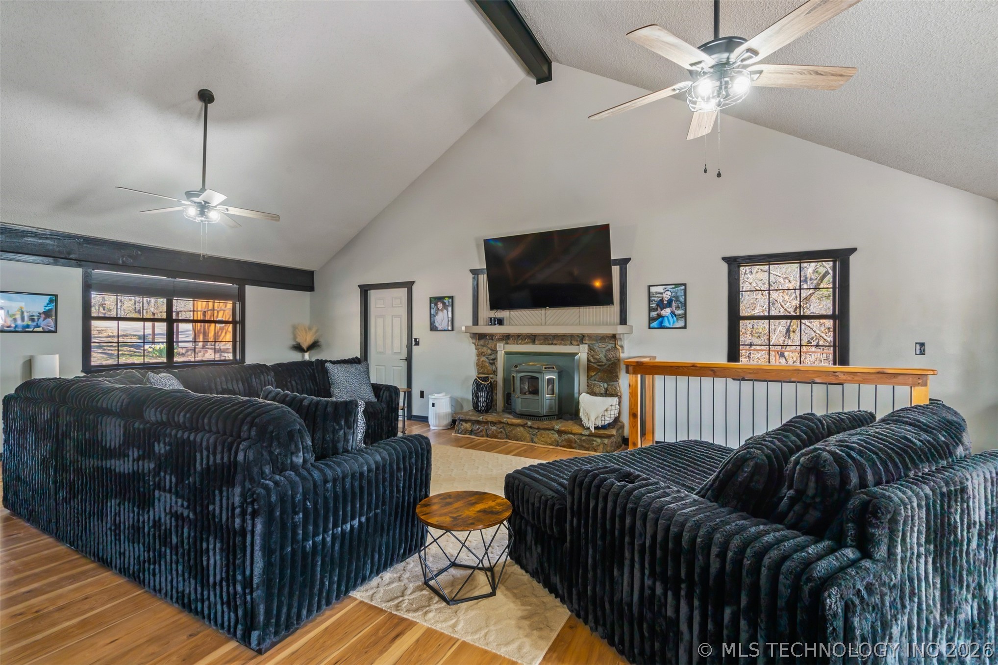 1455 Flint Ridge Drive Property Photo 3