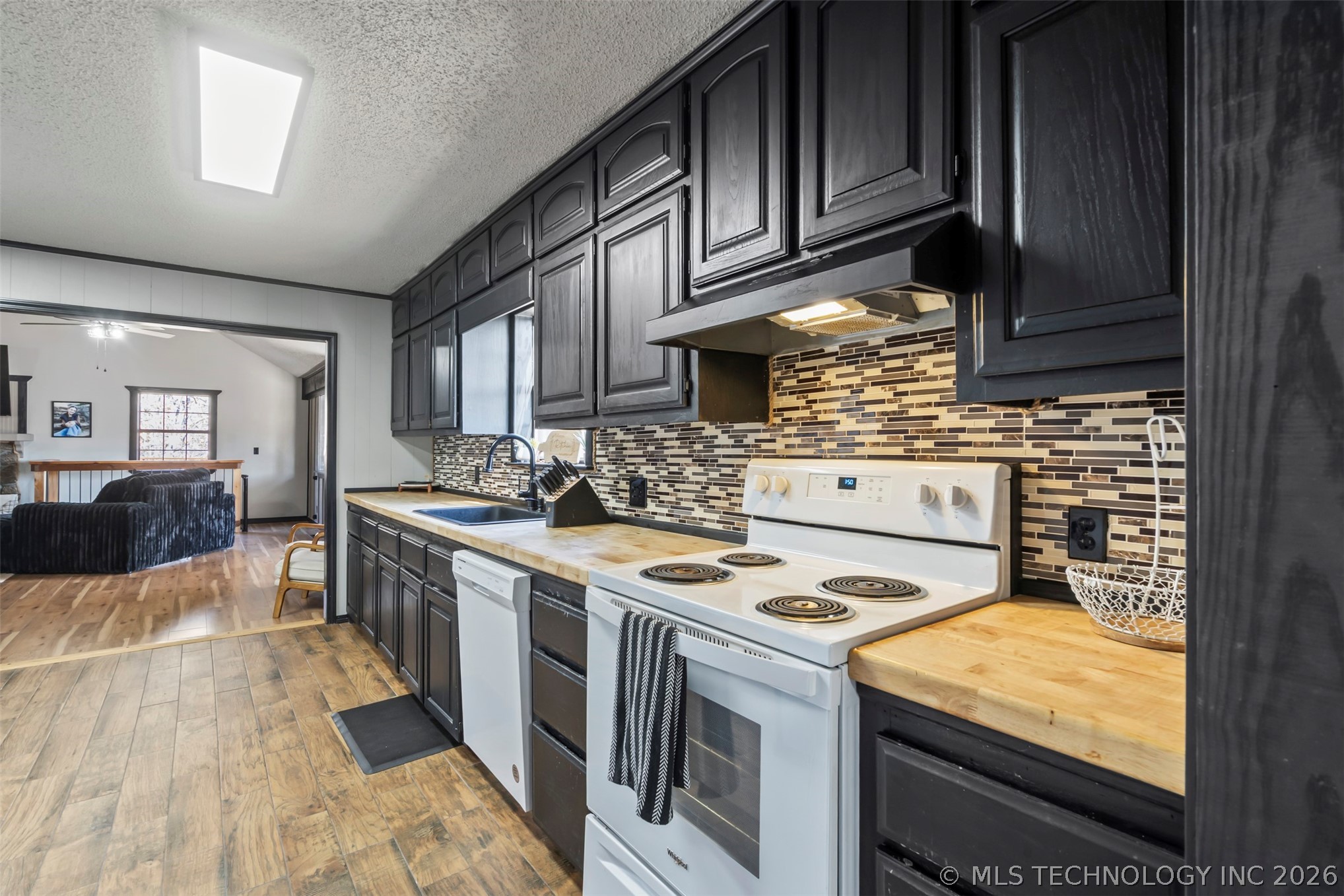 1455 Flint Ridge Drive Property Photo 8