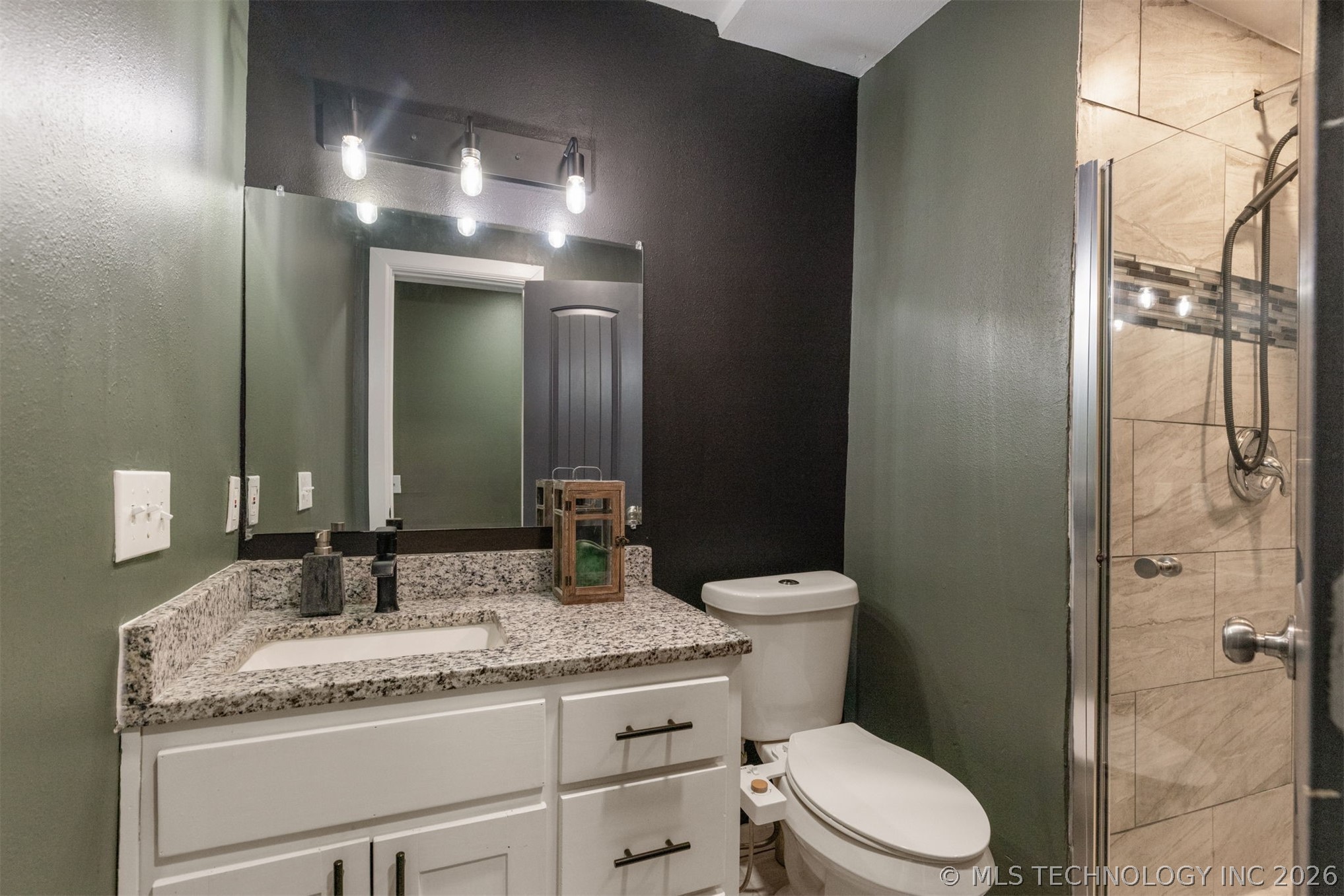 7423 S Urbana Avenue Property Photo 18
