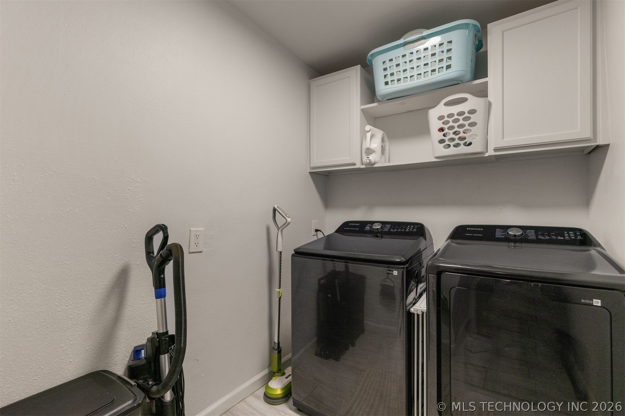 7423 S Urbana Avenue Property Photo 20