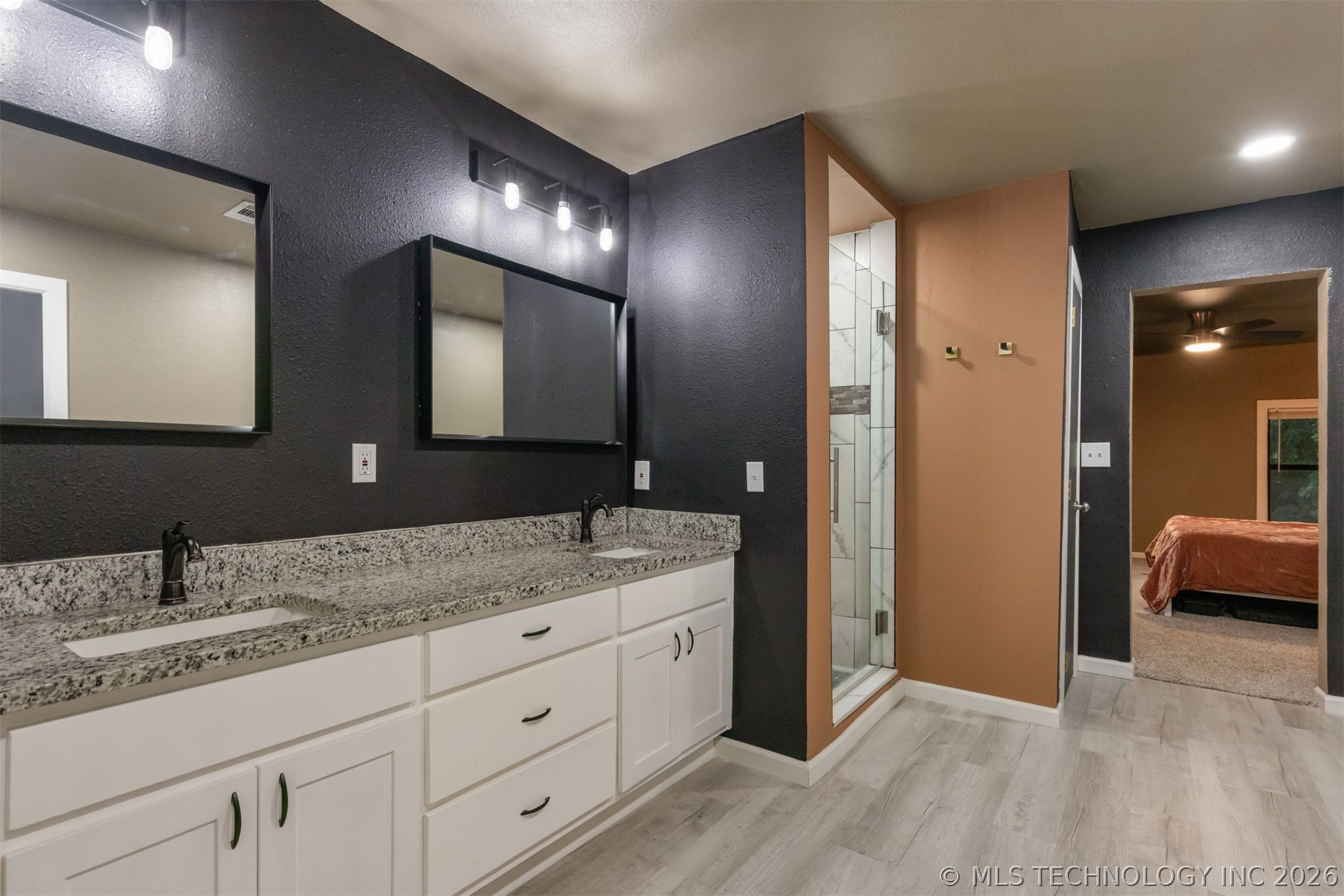 7423 S Urbana Avenue Property Photo 34