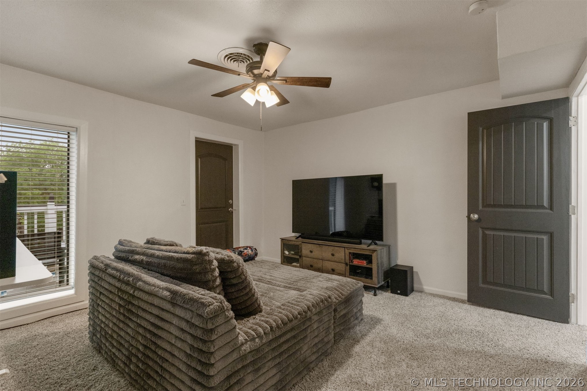 7423 S Urbana Avenue Property Photo 38