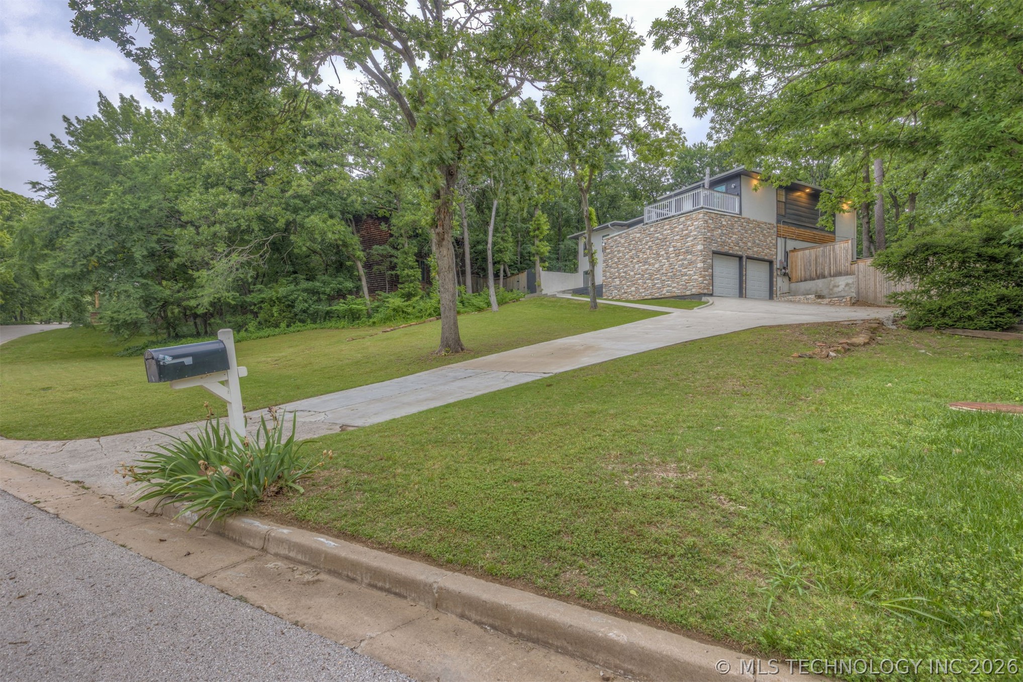 7423 S Urbana Avenue Property Photo 48
