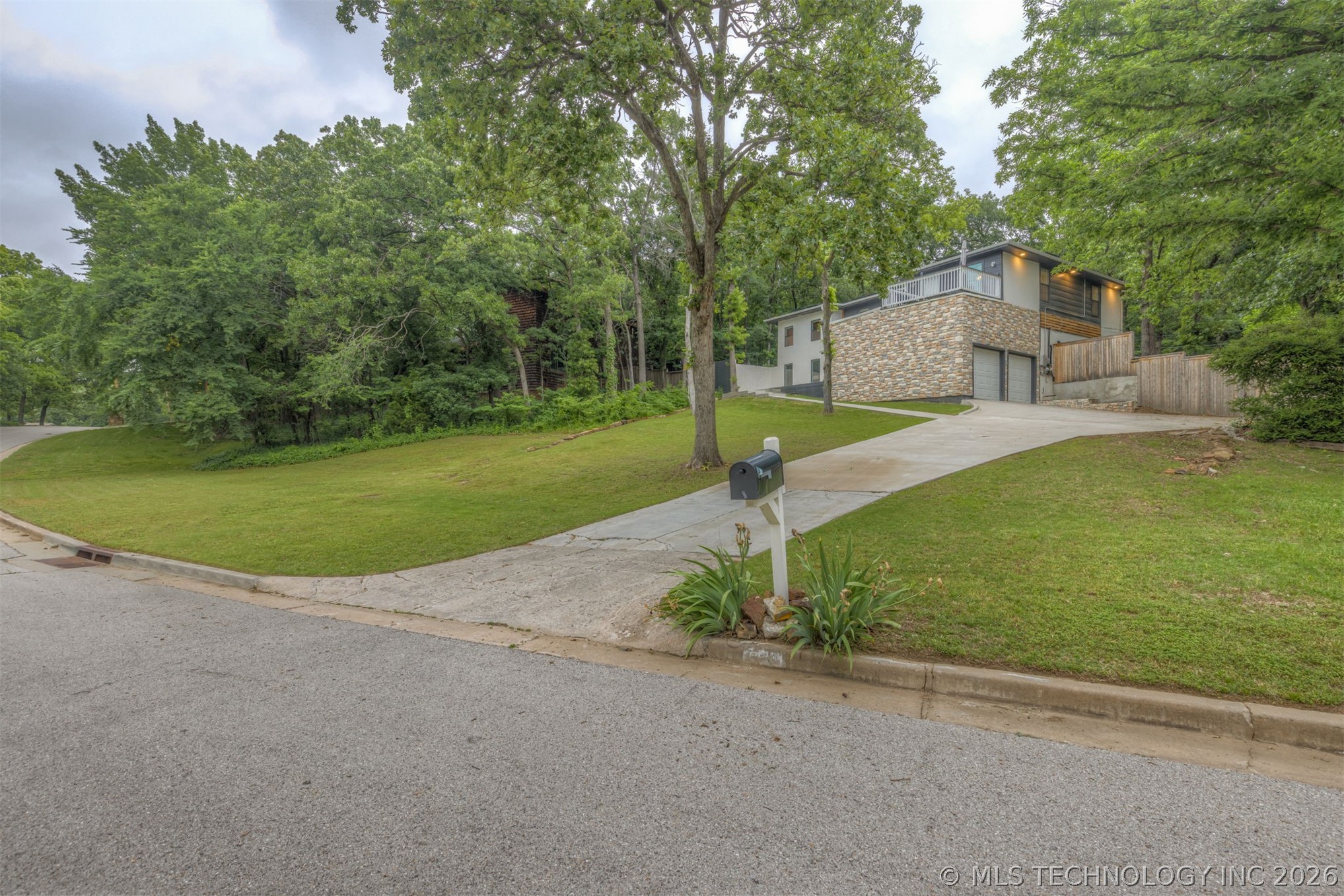 7423 S Urbana Avenue Property Photo 49