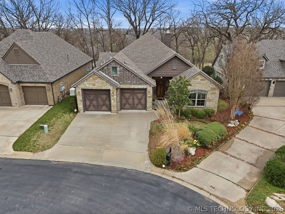 647 E Huntsville Place Property Photo 2