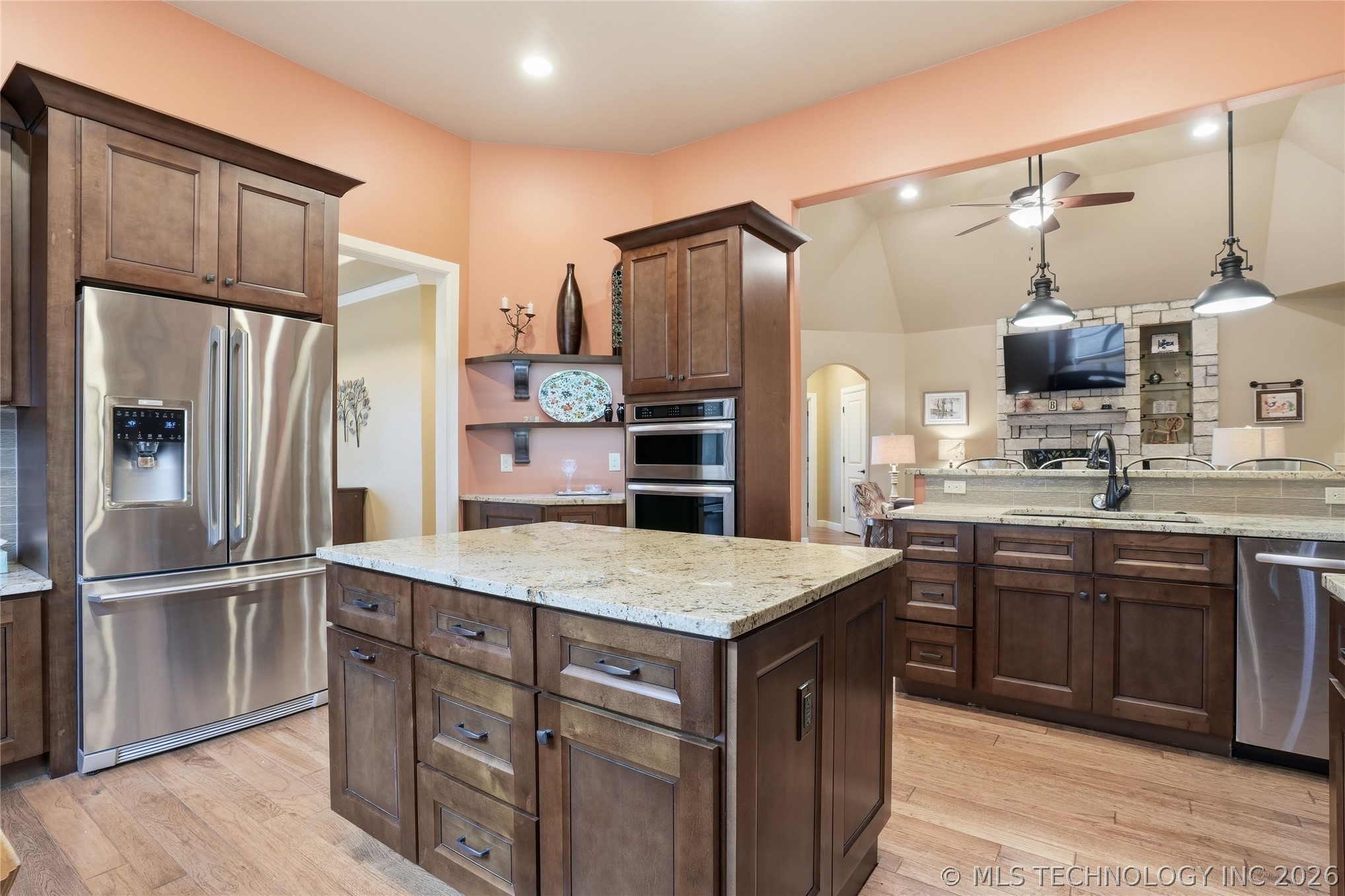 647 E Huntsville Place Property Photo 22