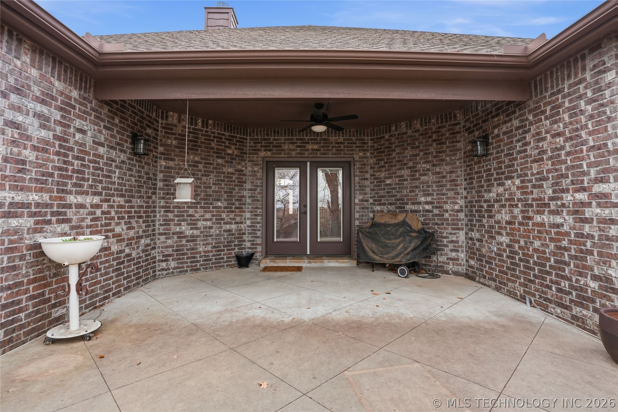 647 E Huntsville Place Property Photo 40