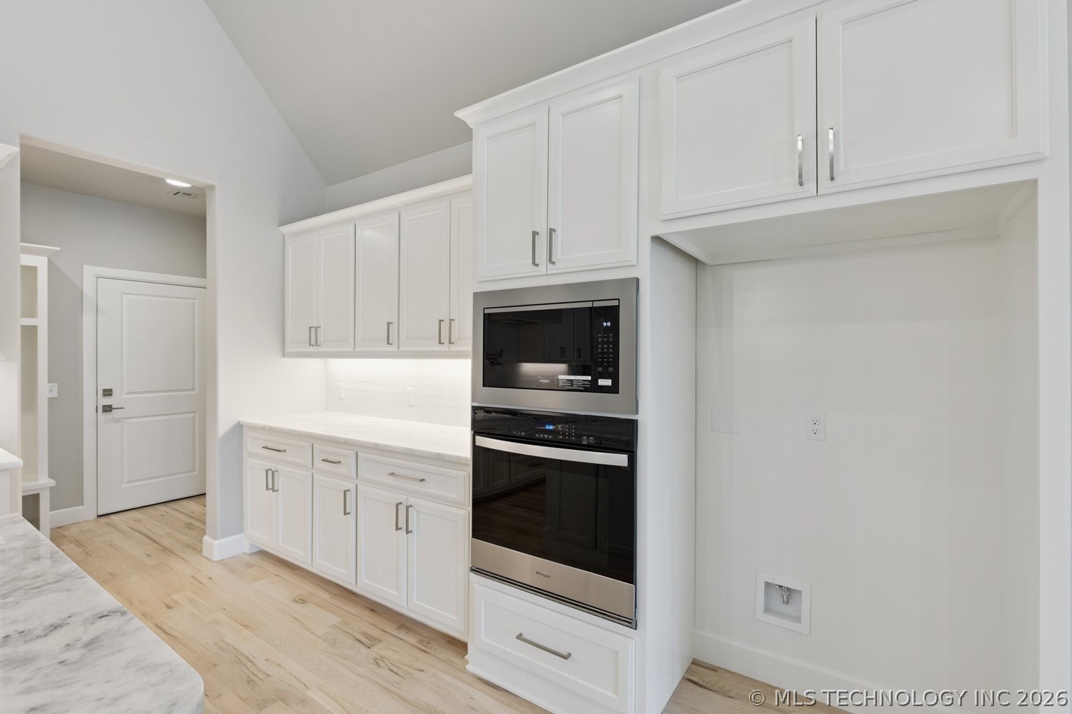 668 E 148th Place S Property Photo 8