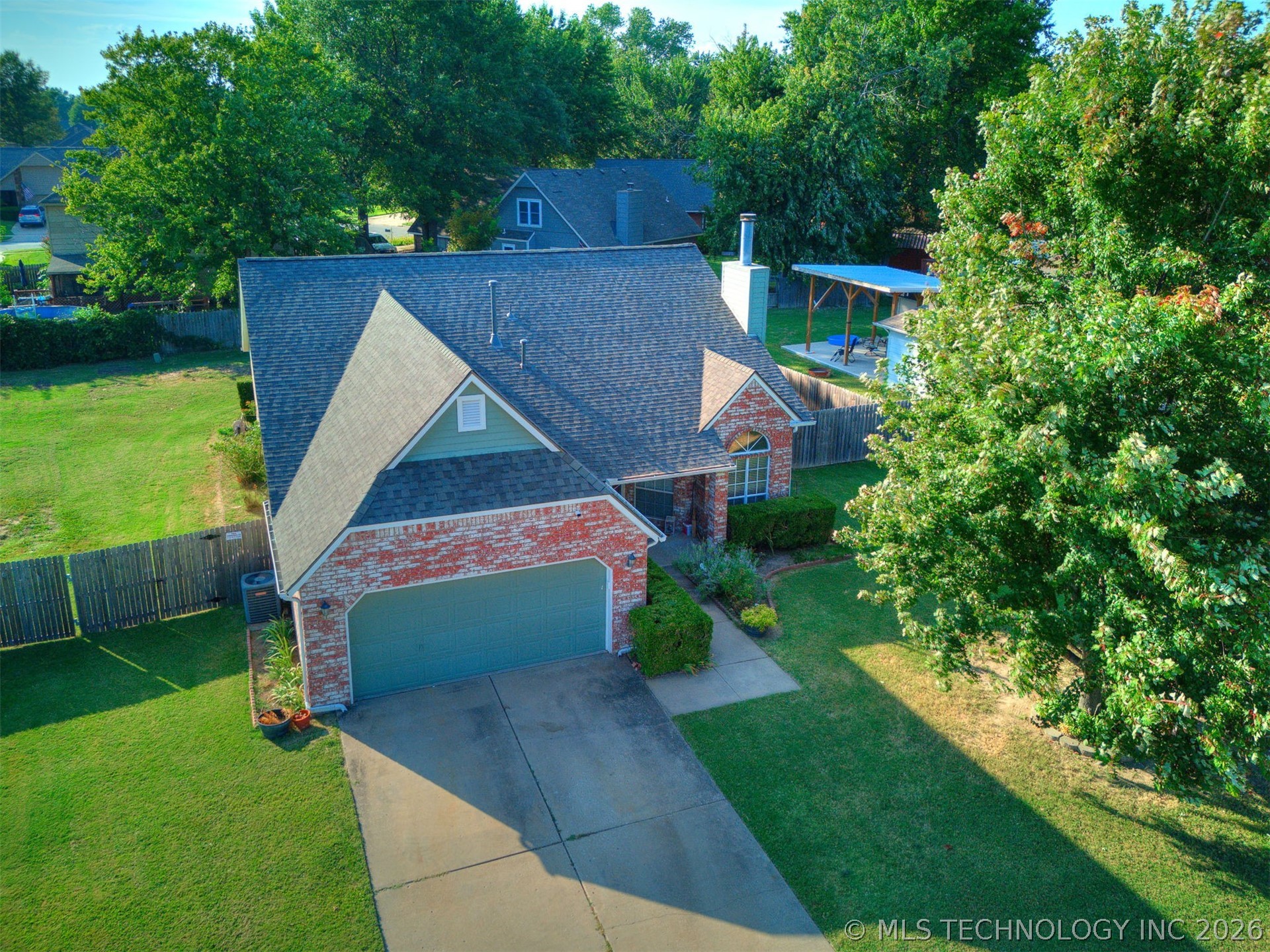 4212 S Oak Avenue Property Photo 5