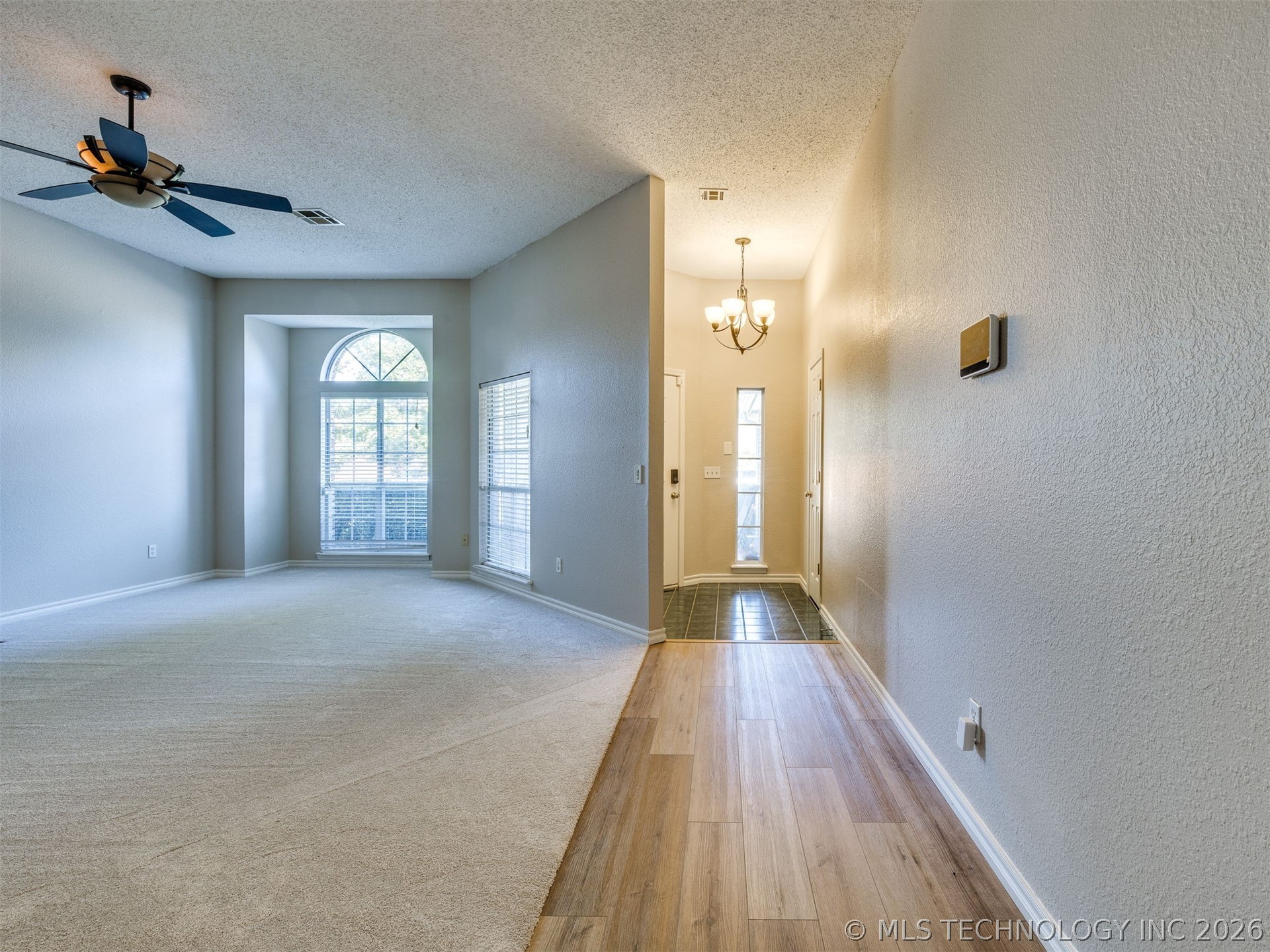 4212 S Oak Avenue Property Photo 9