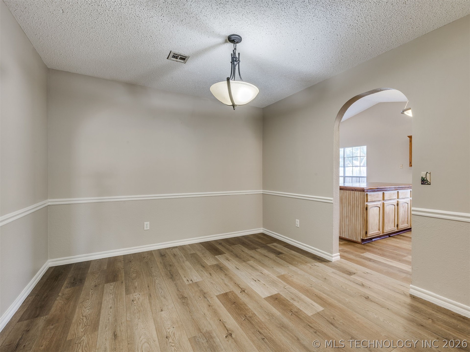 4212 S Oak Avenue Property Photo 10