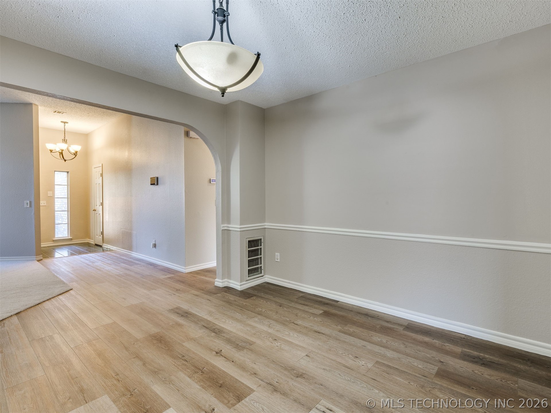 4212 S Oak Avenue Property Photo 11