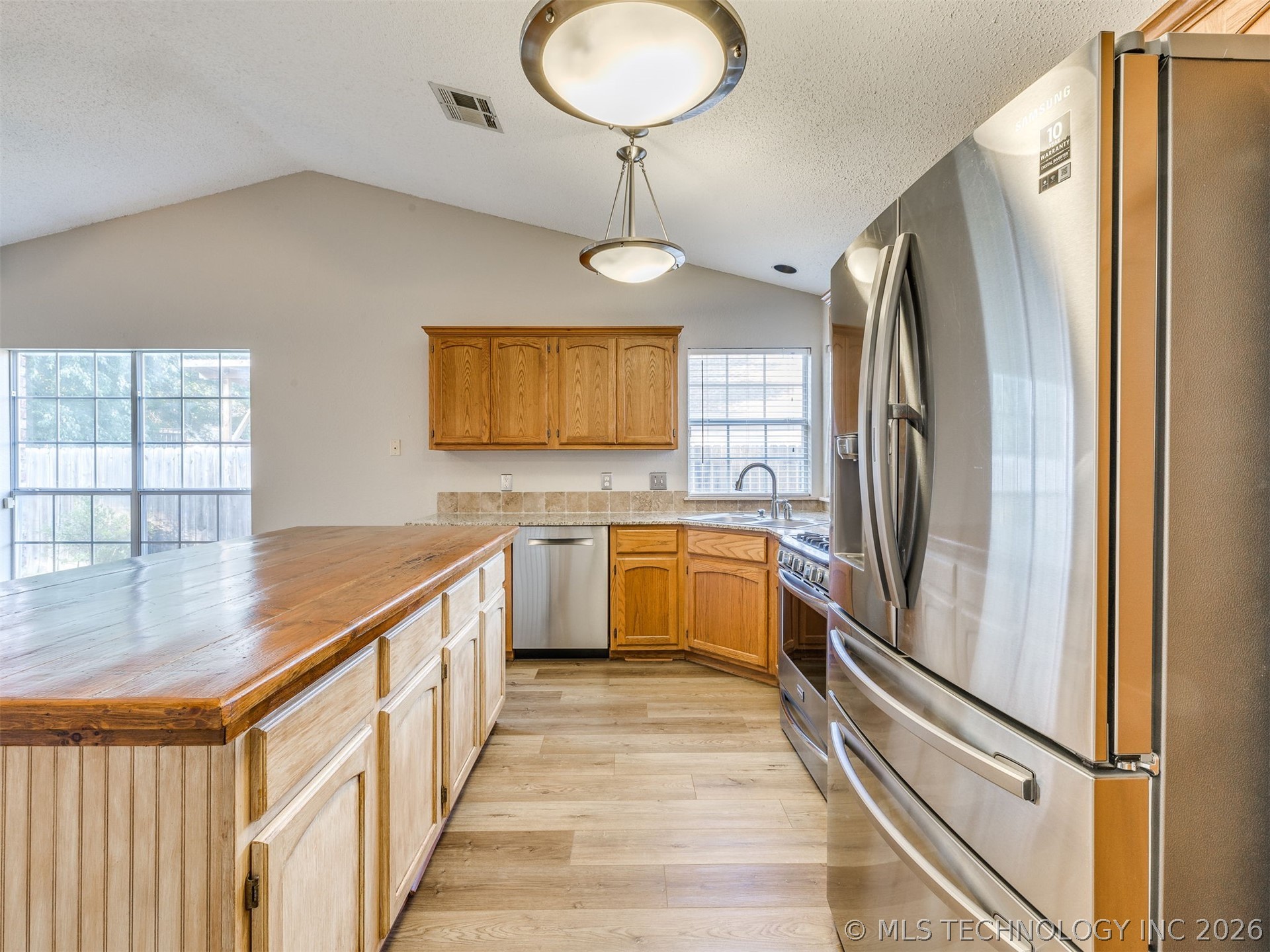 4212 S Oak Avenue Property Photo 13