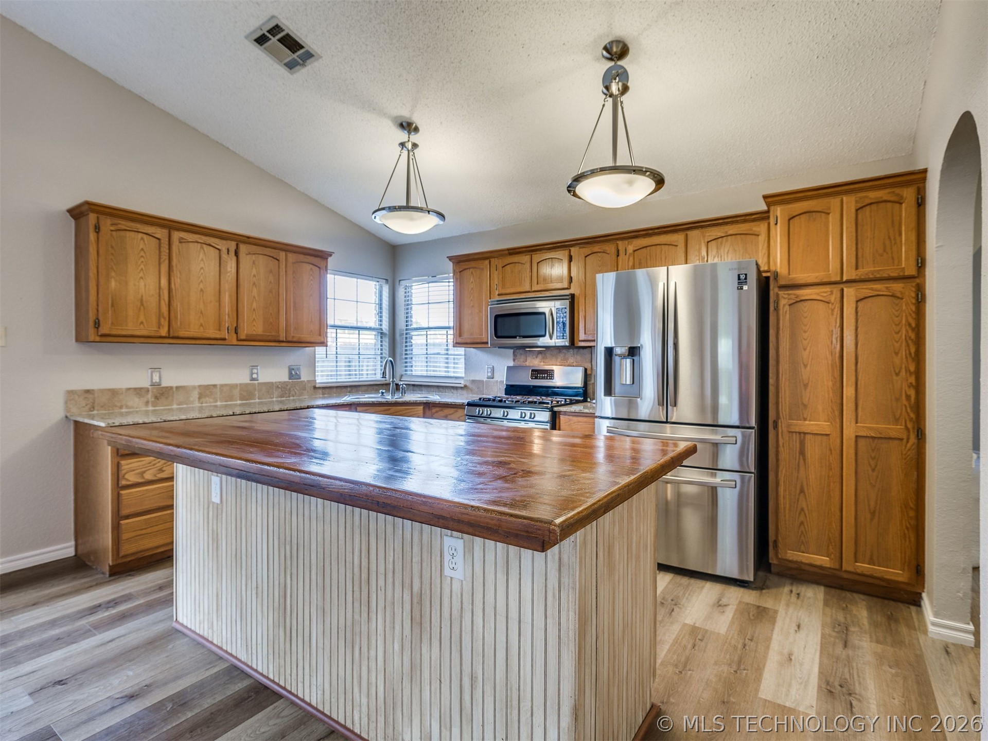 4212 S Oak Avenue Property Photo 18