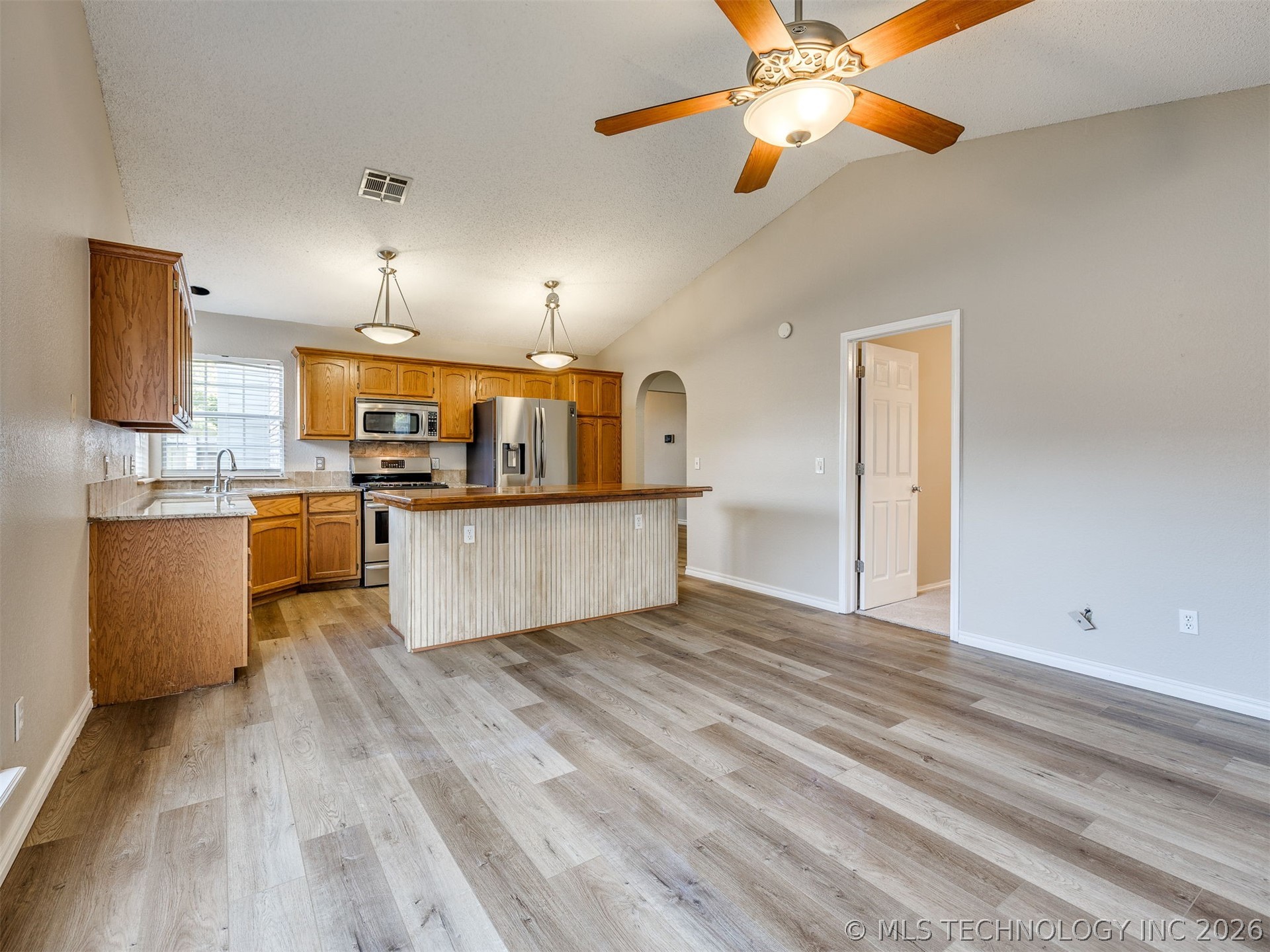 4212 S Oak Avenue Property Photo 22