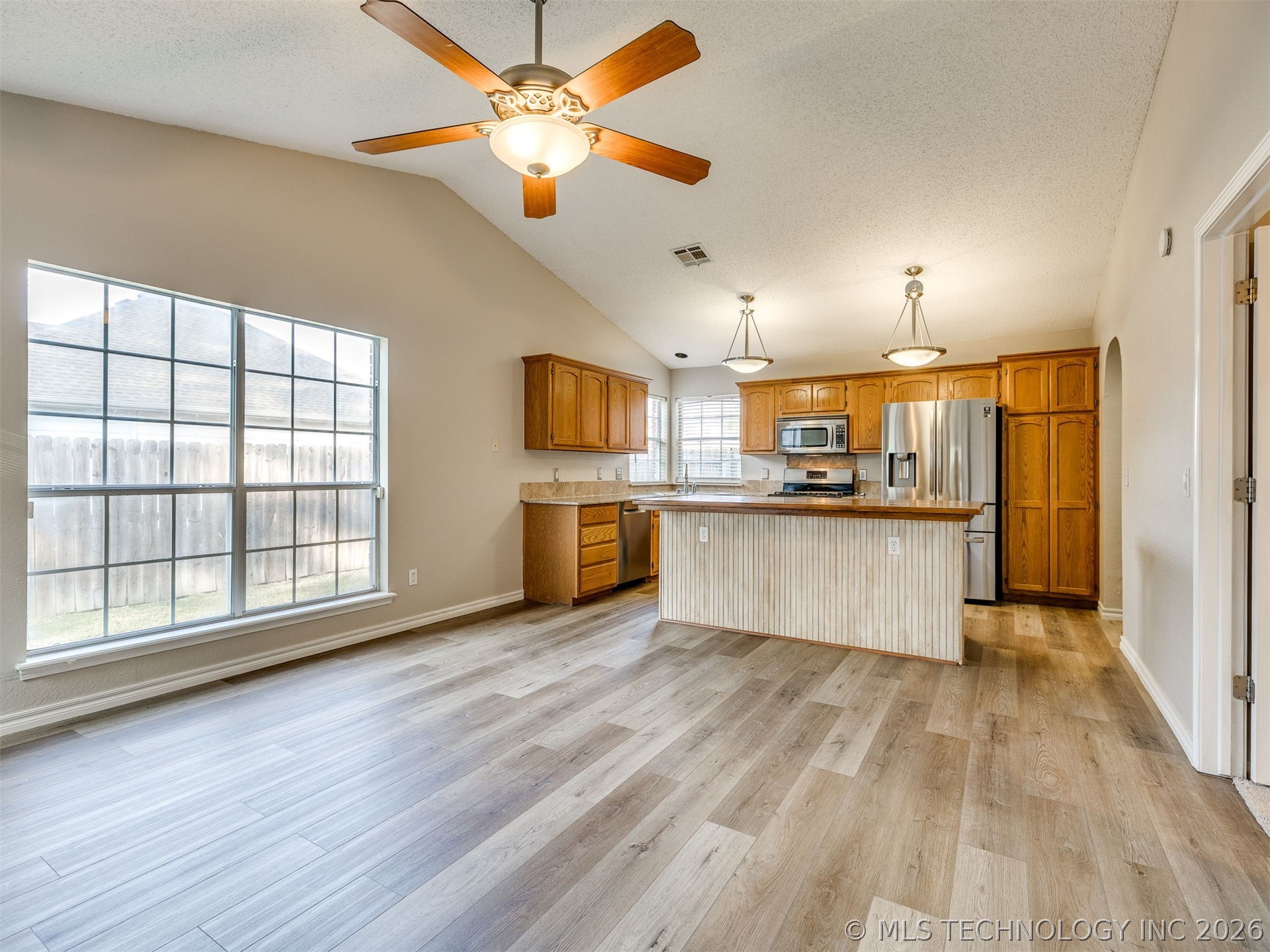 4212 S Oak Avenue Property Photo 23