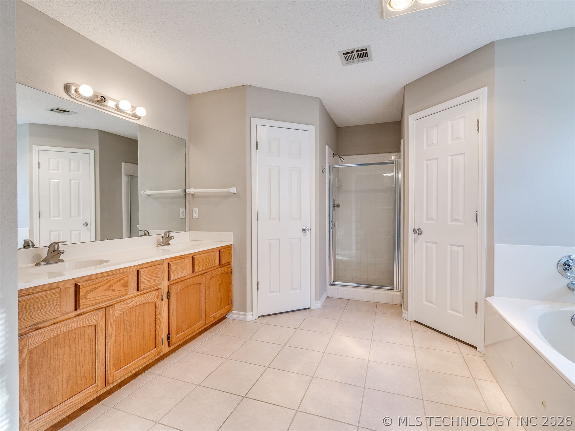 4212 S Oak Avenue Property Photo 29