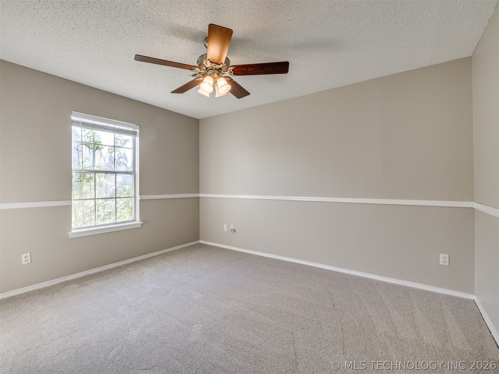 4212 S Oak Avenue Property Photo 36