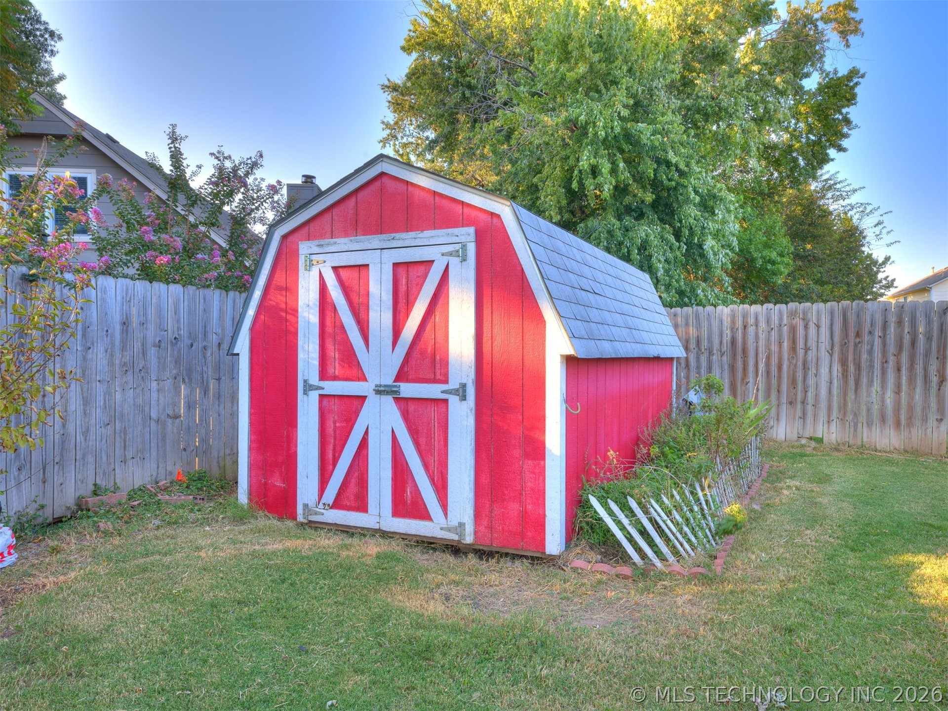4212 S Oak Avenue Property Photo 41