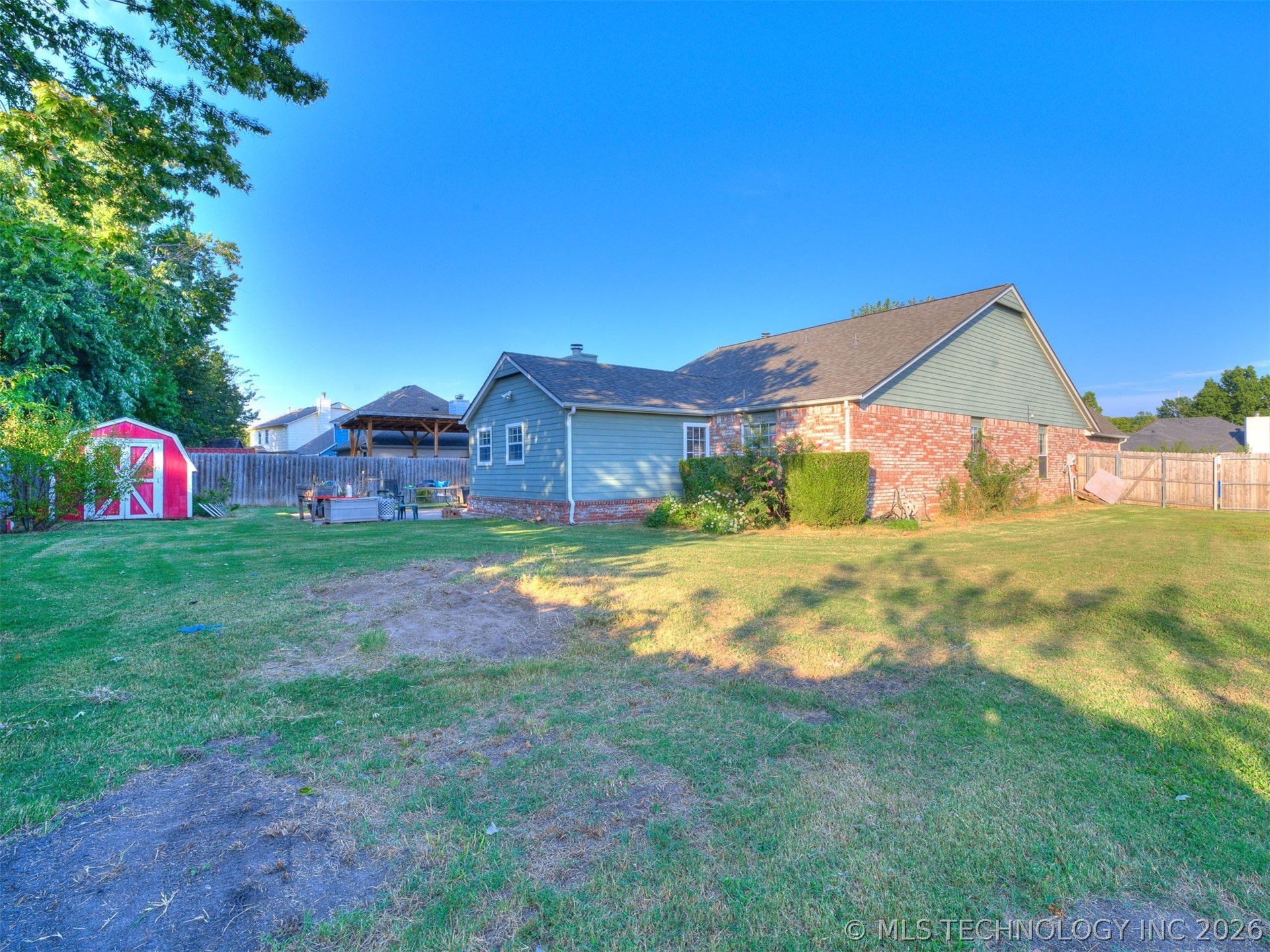 4212 S Oak Avenue Property Photo 42