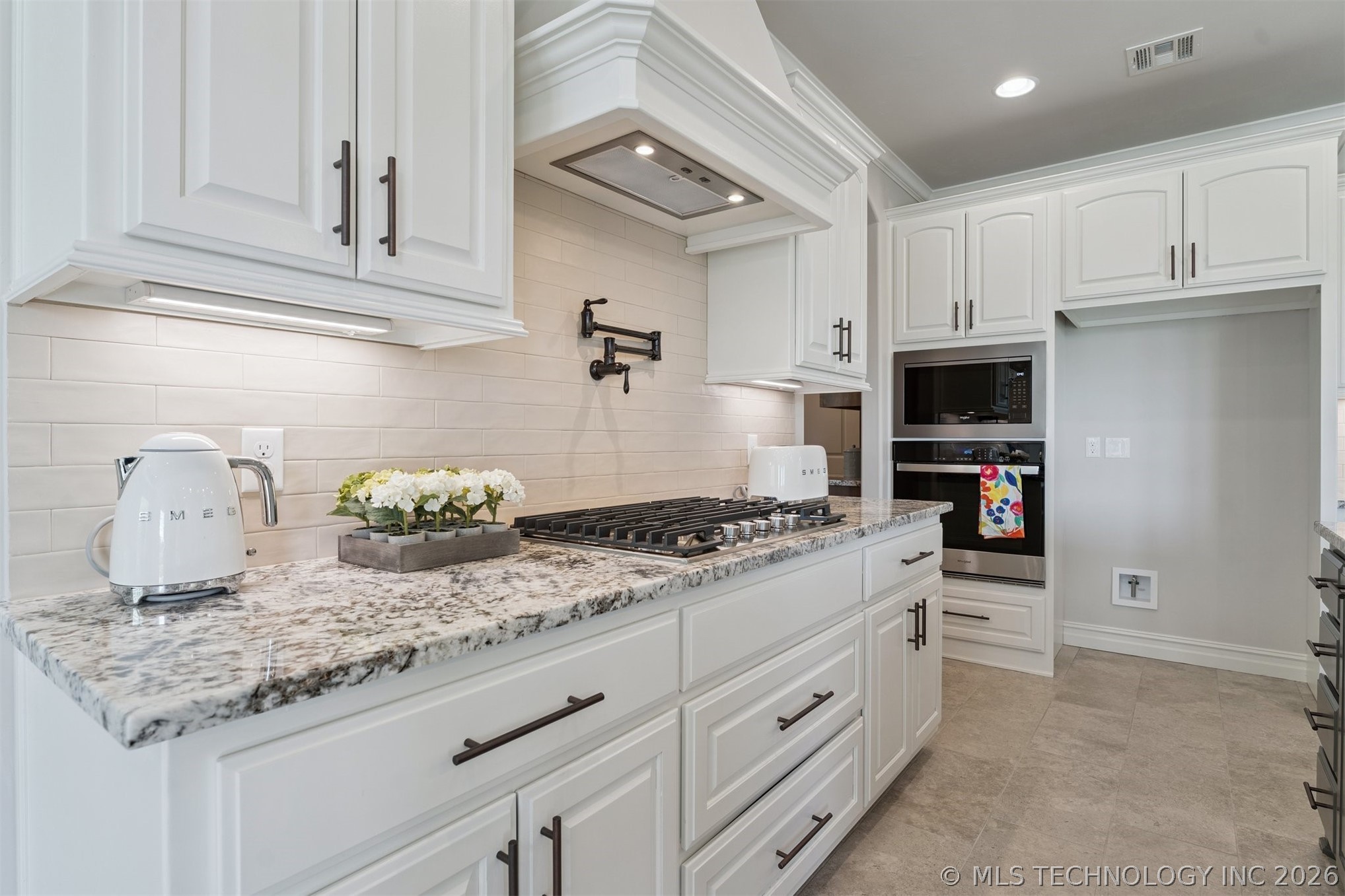 2705 W Twin Oaks Street Property Photo 16