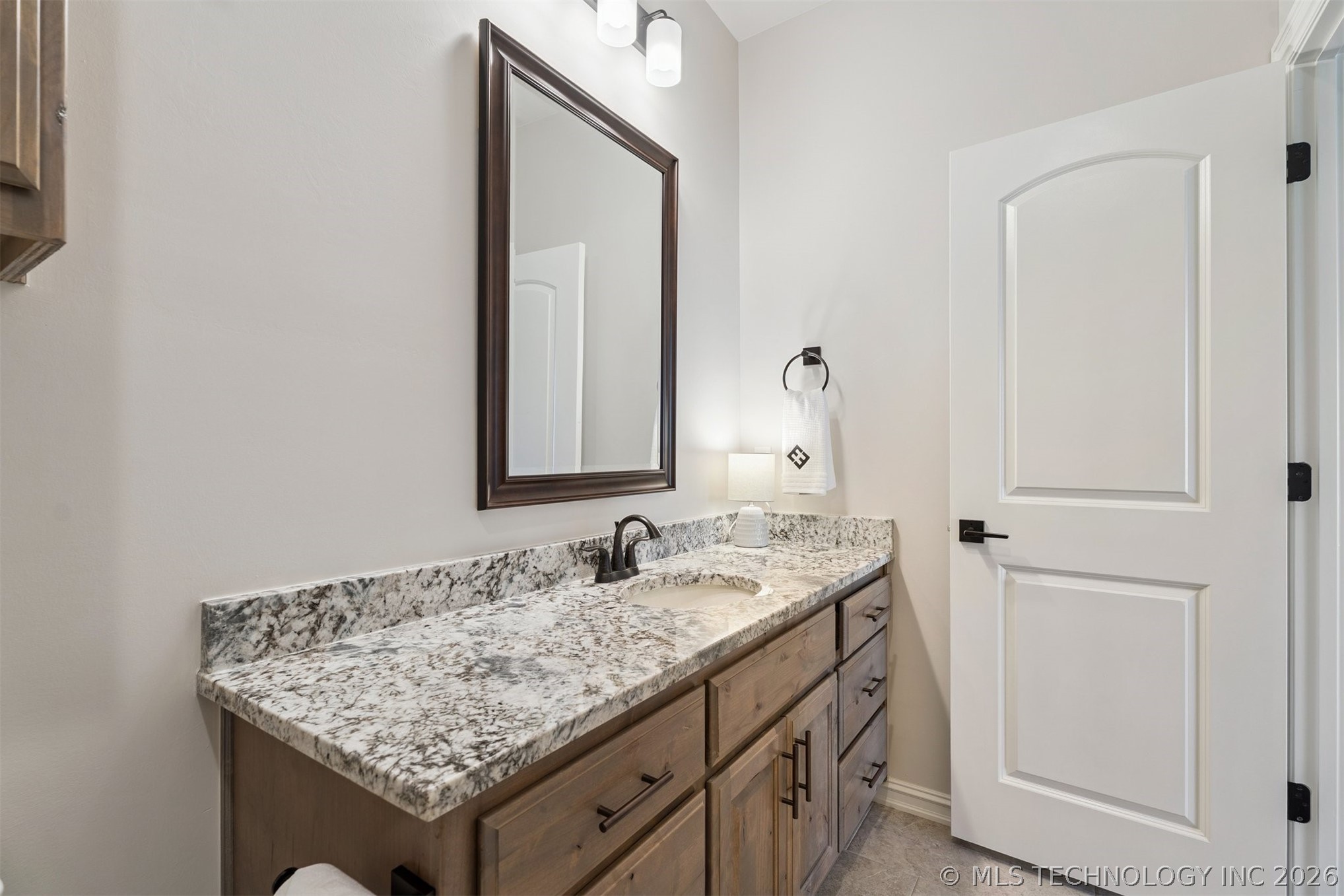 2705 W Twin Oaks Street Property Photo 36