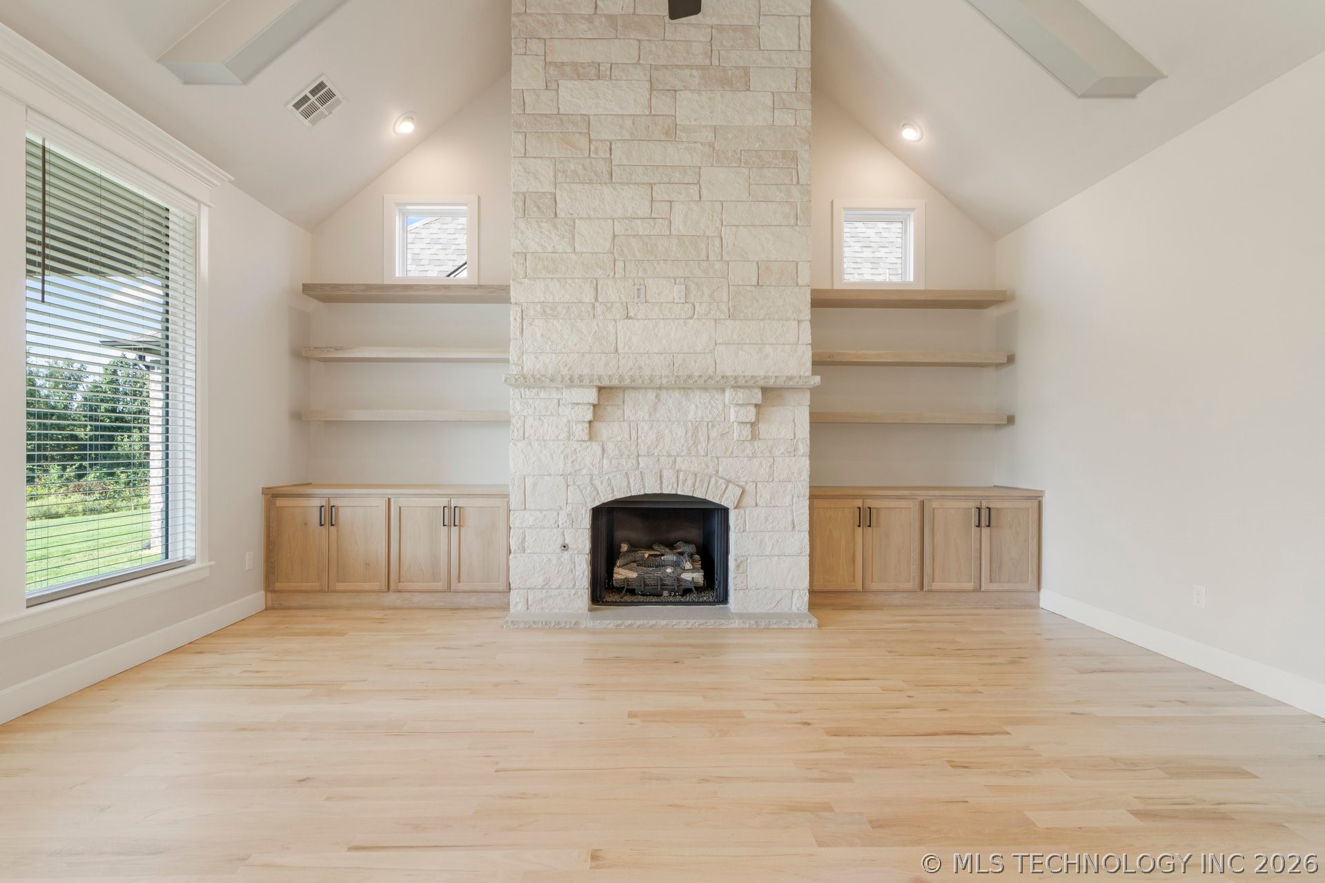 2701 W Twin Oaks Street Property Photo 7