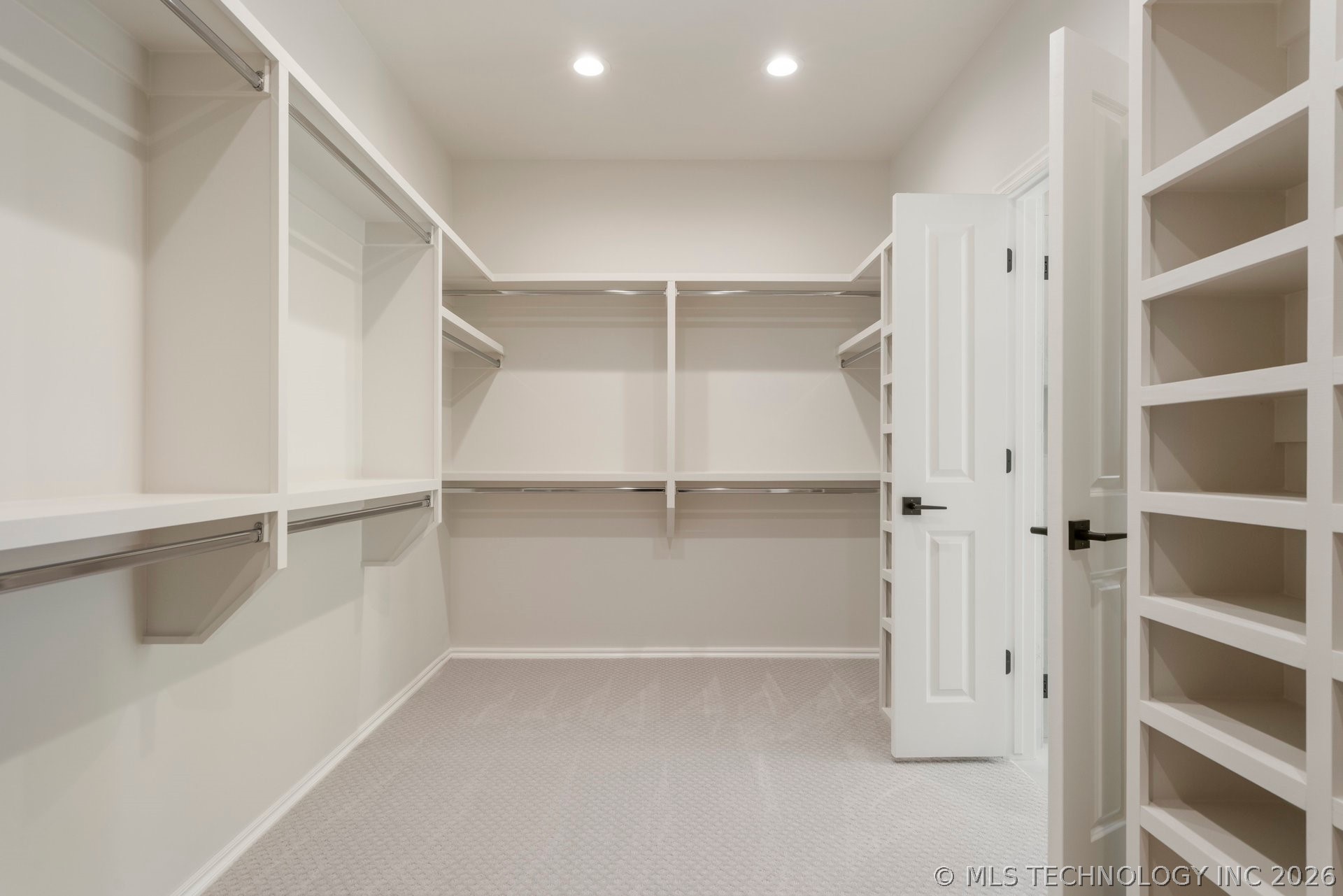 2701 W Twin Oaks Street Property Photo 28