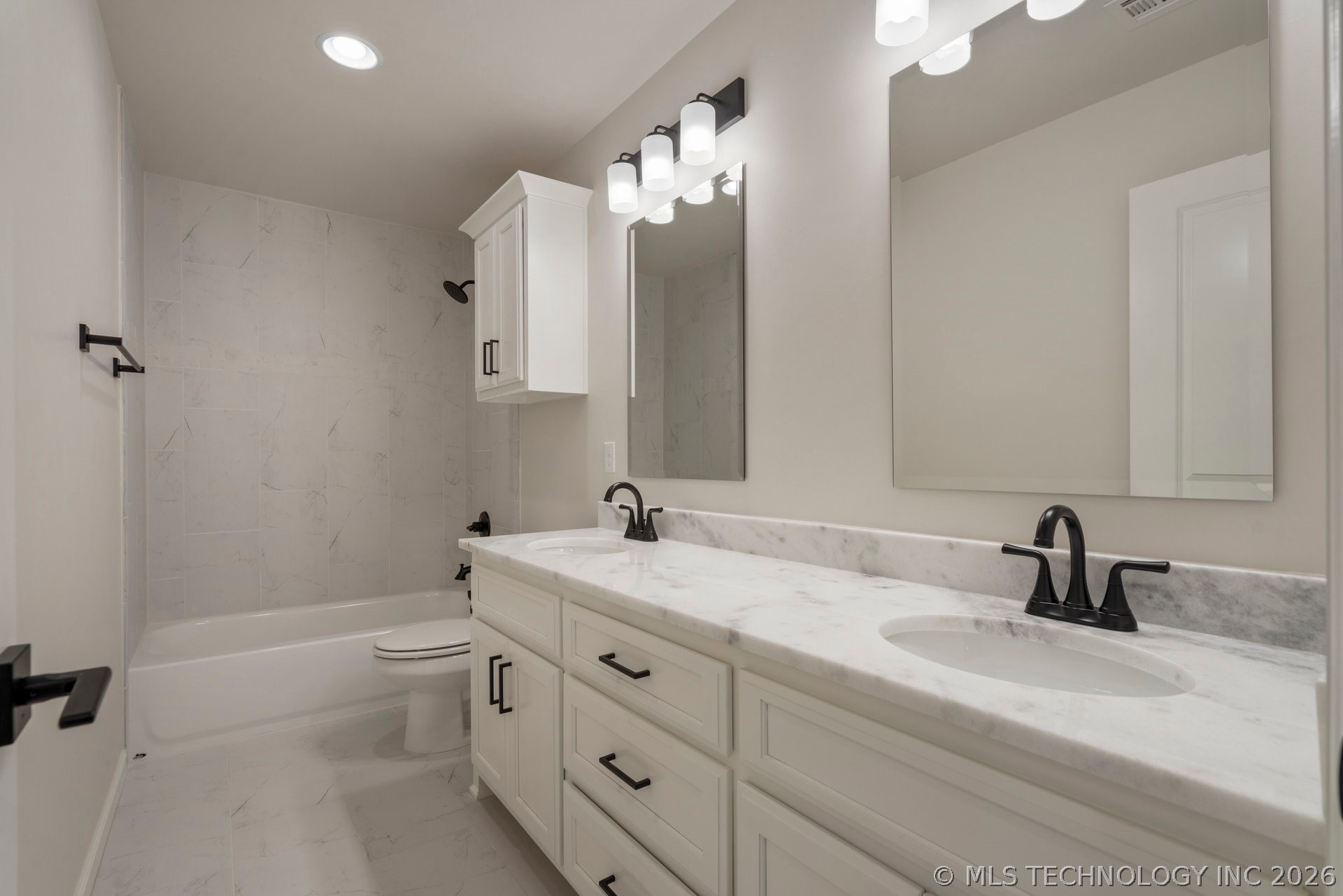 2701 W Twin Oaks Street Property Photo 33