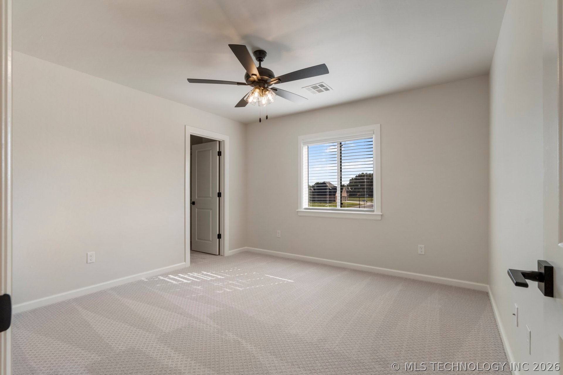 2701 W Twin Oaks Street Property Photo 34