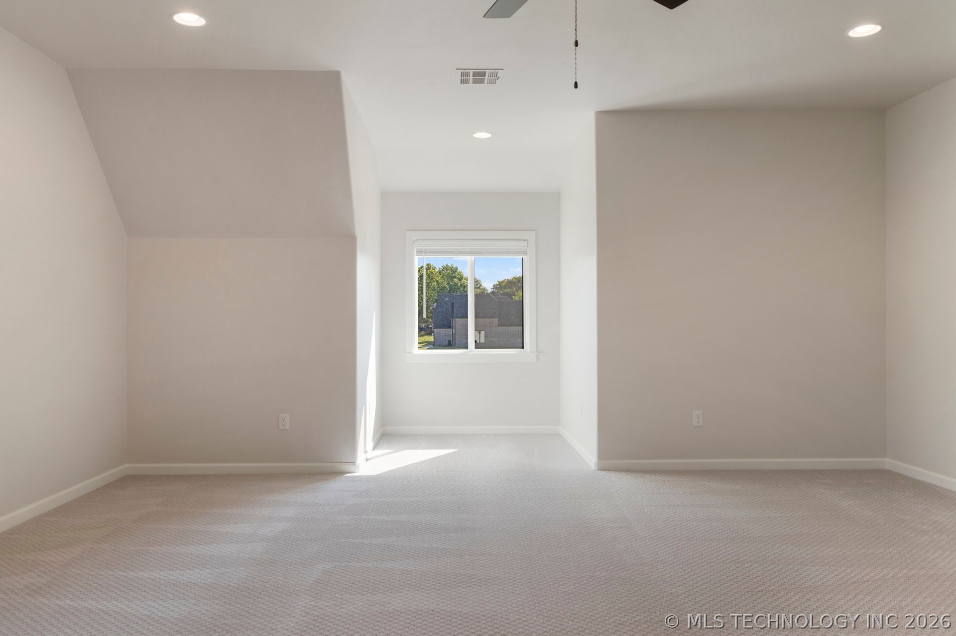 2701 W Twin Oaks Street Property Photo 37